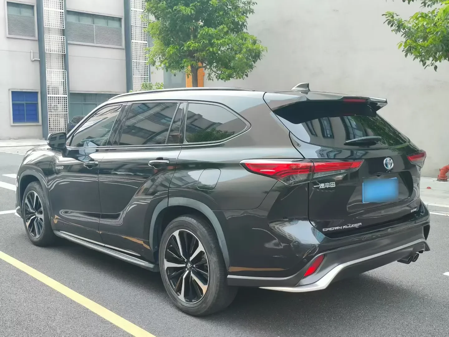Toyota Crown Kluger