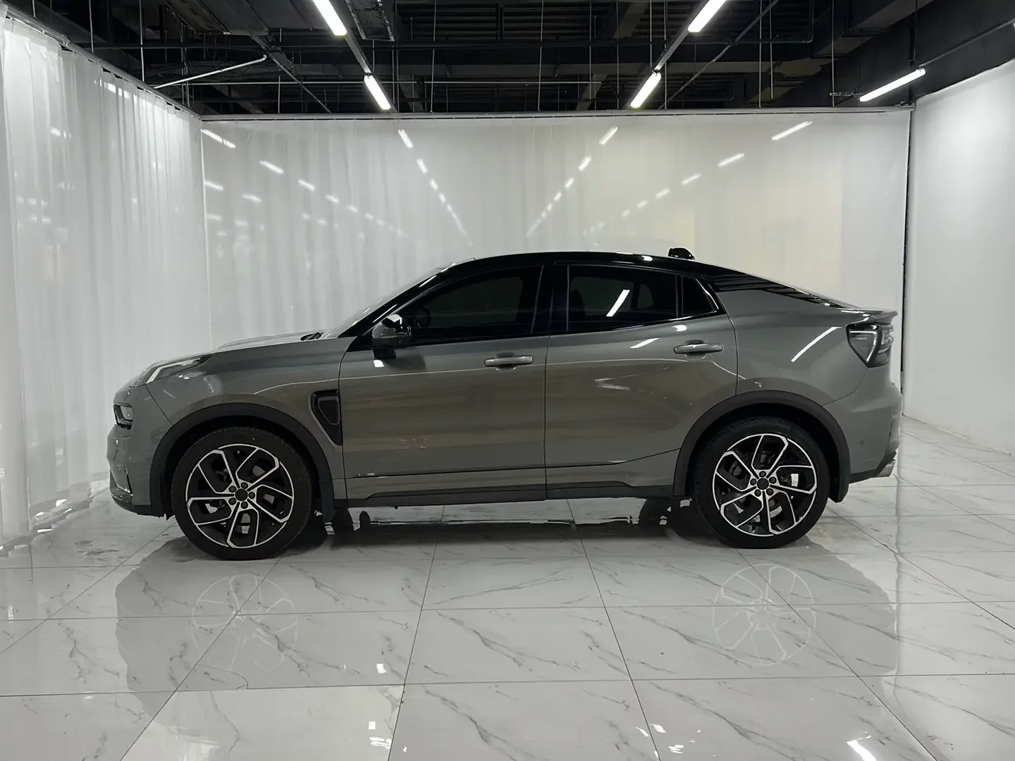 Lynk & Co 05