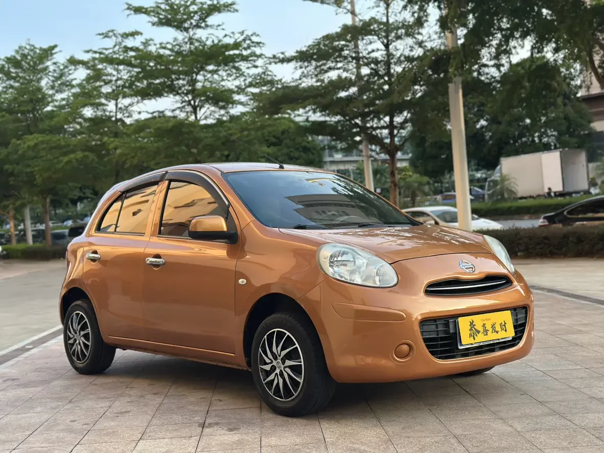 Nissan March