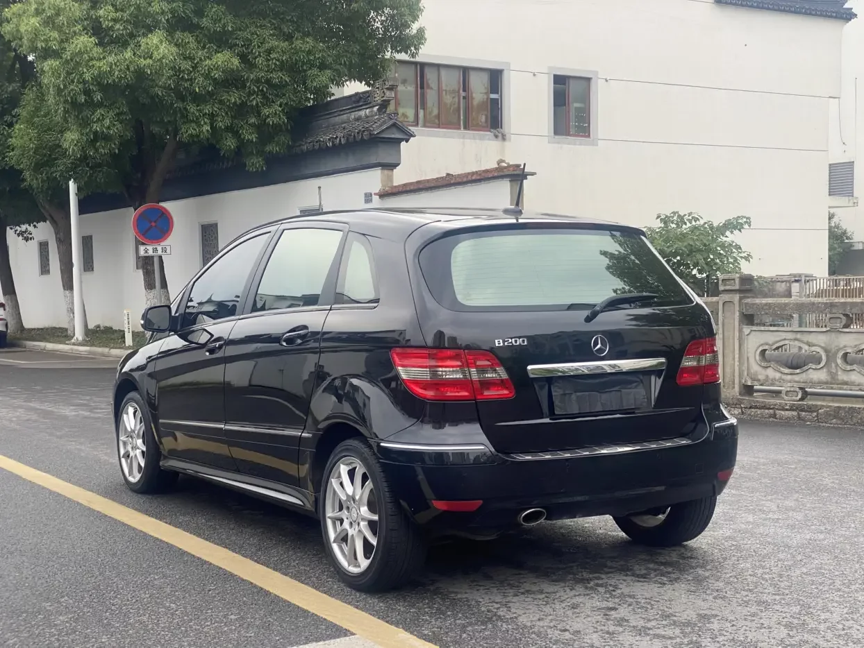 Mercedes-Benz B Class