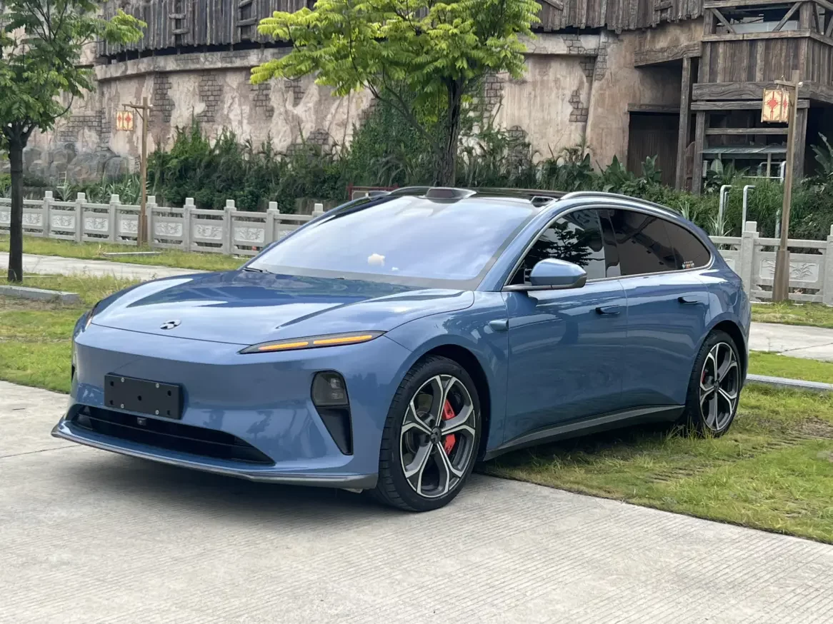 NIO ET5T  из Китая