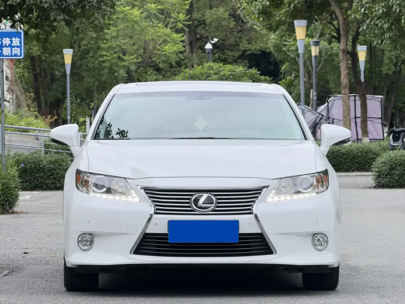 Lexus ES