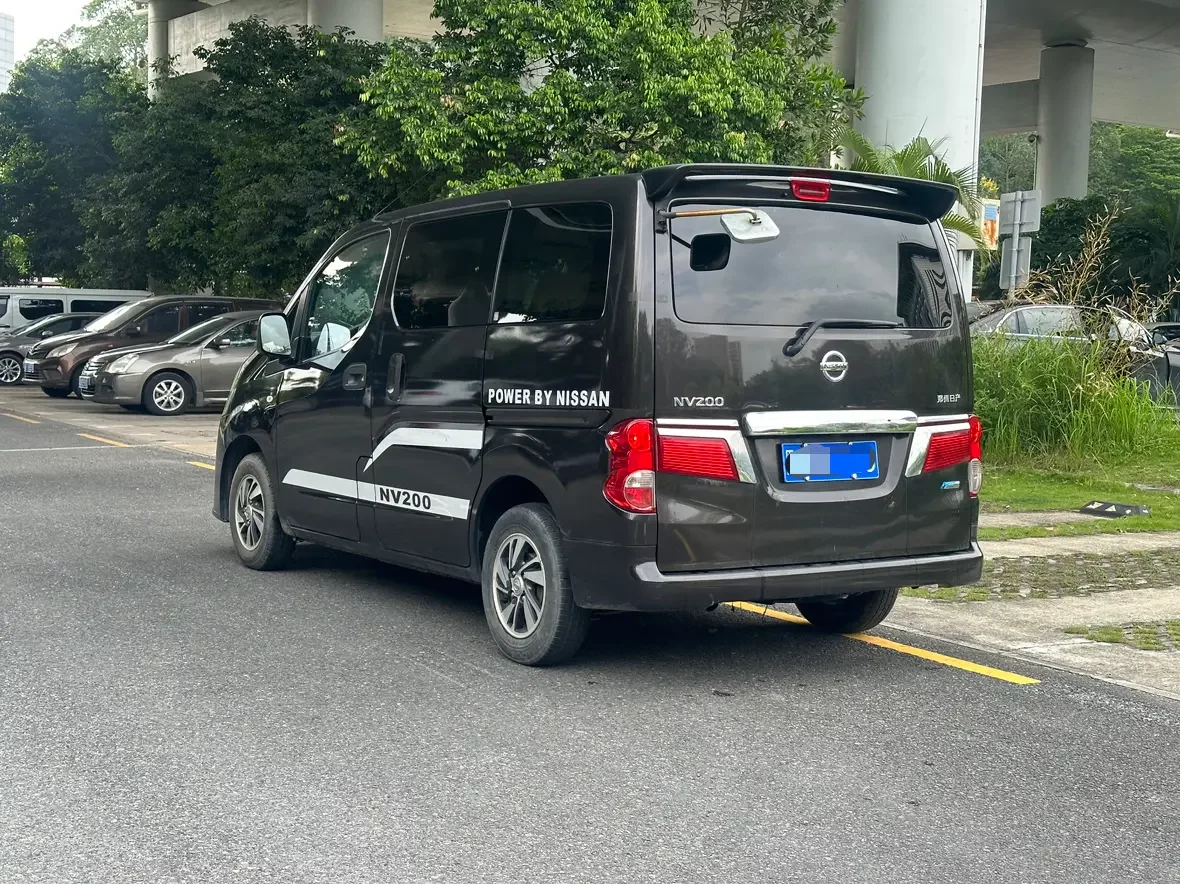 Nissan NV200