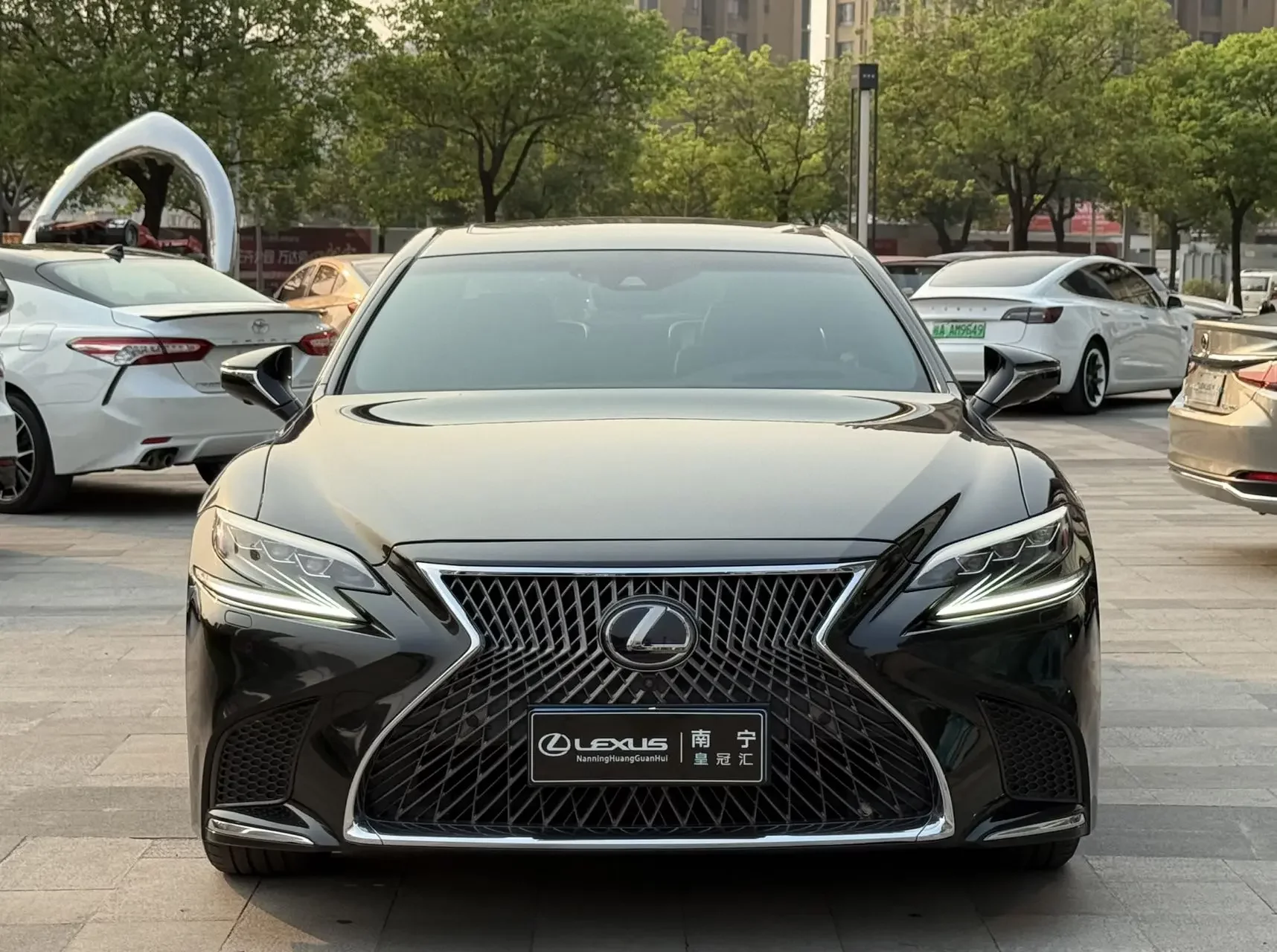 Lexus LS