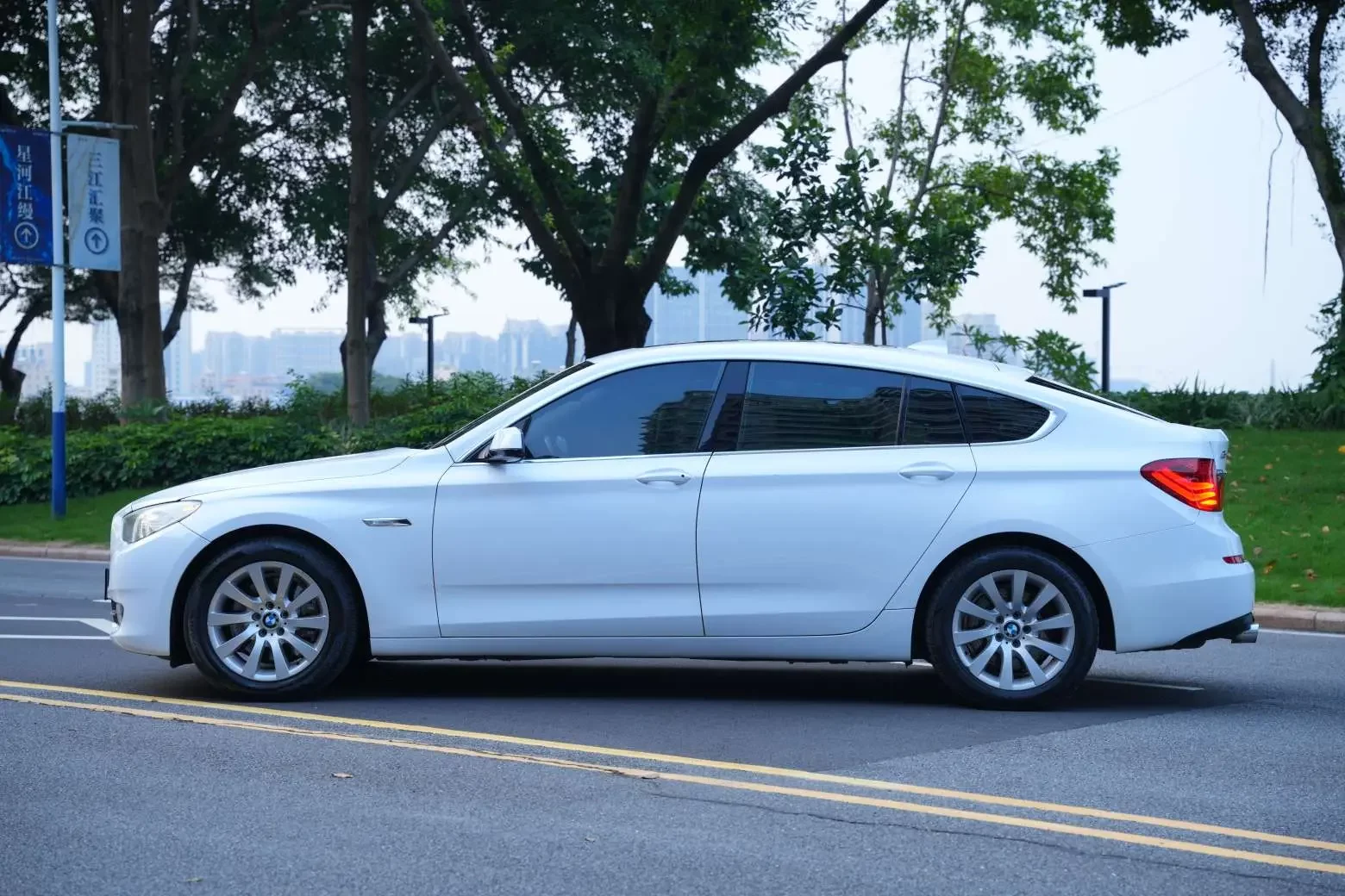BMW 5 Series GT