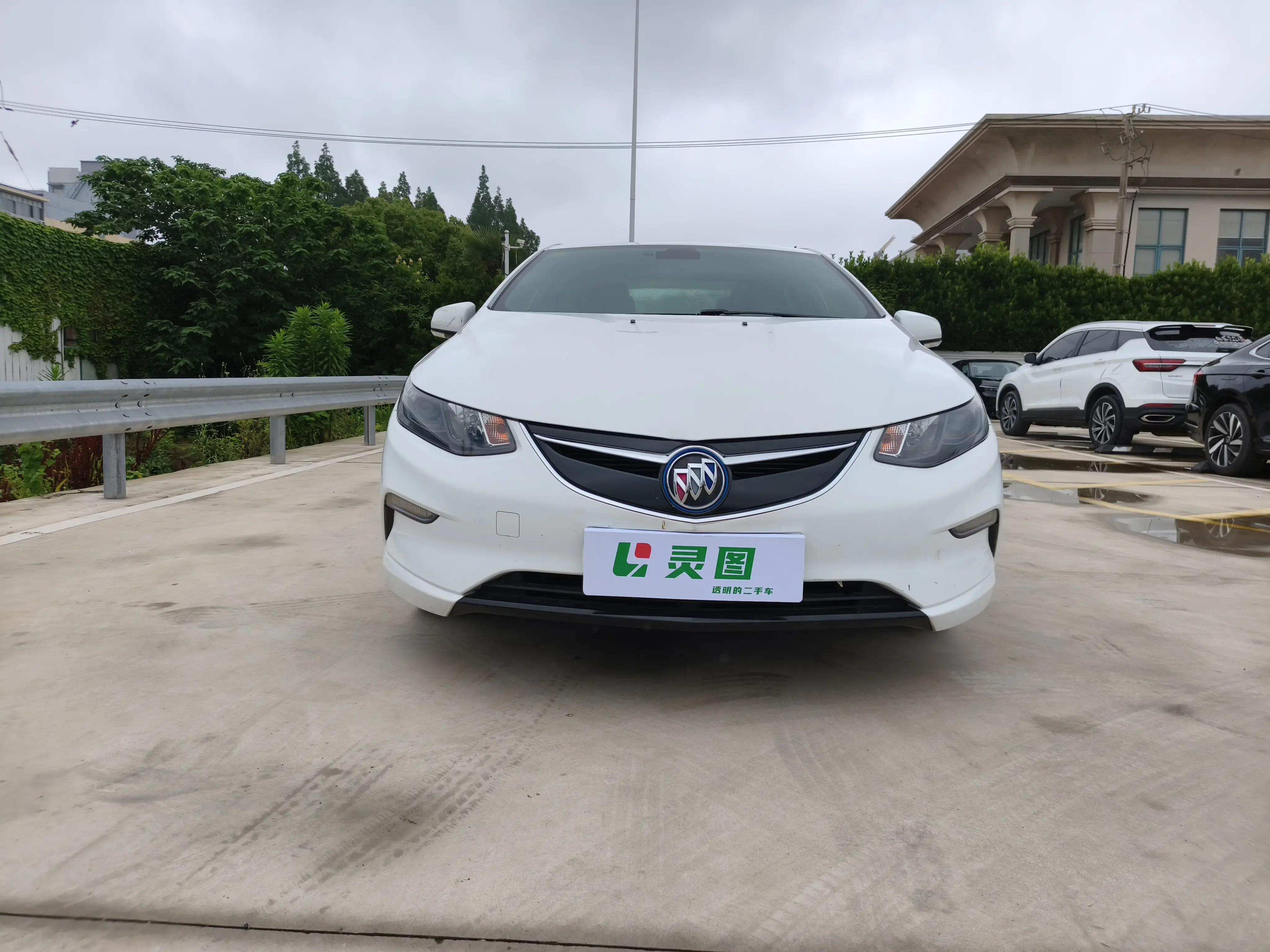 Buick VELITE 5