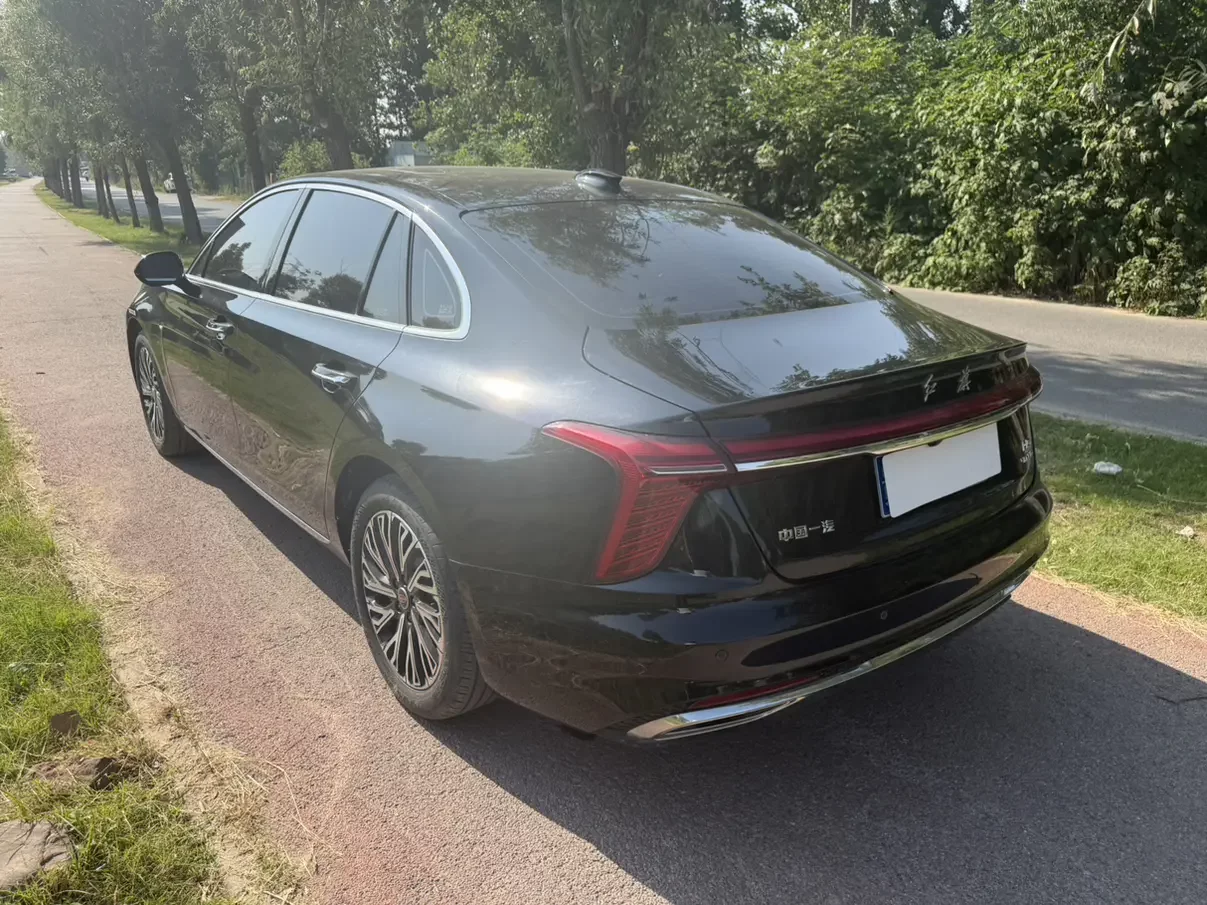 Hongqi H5