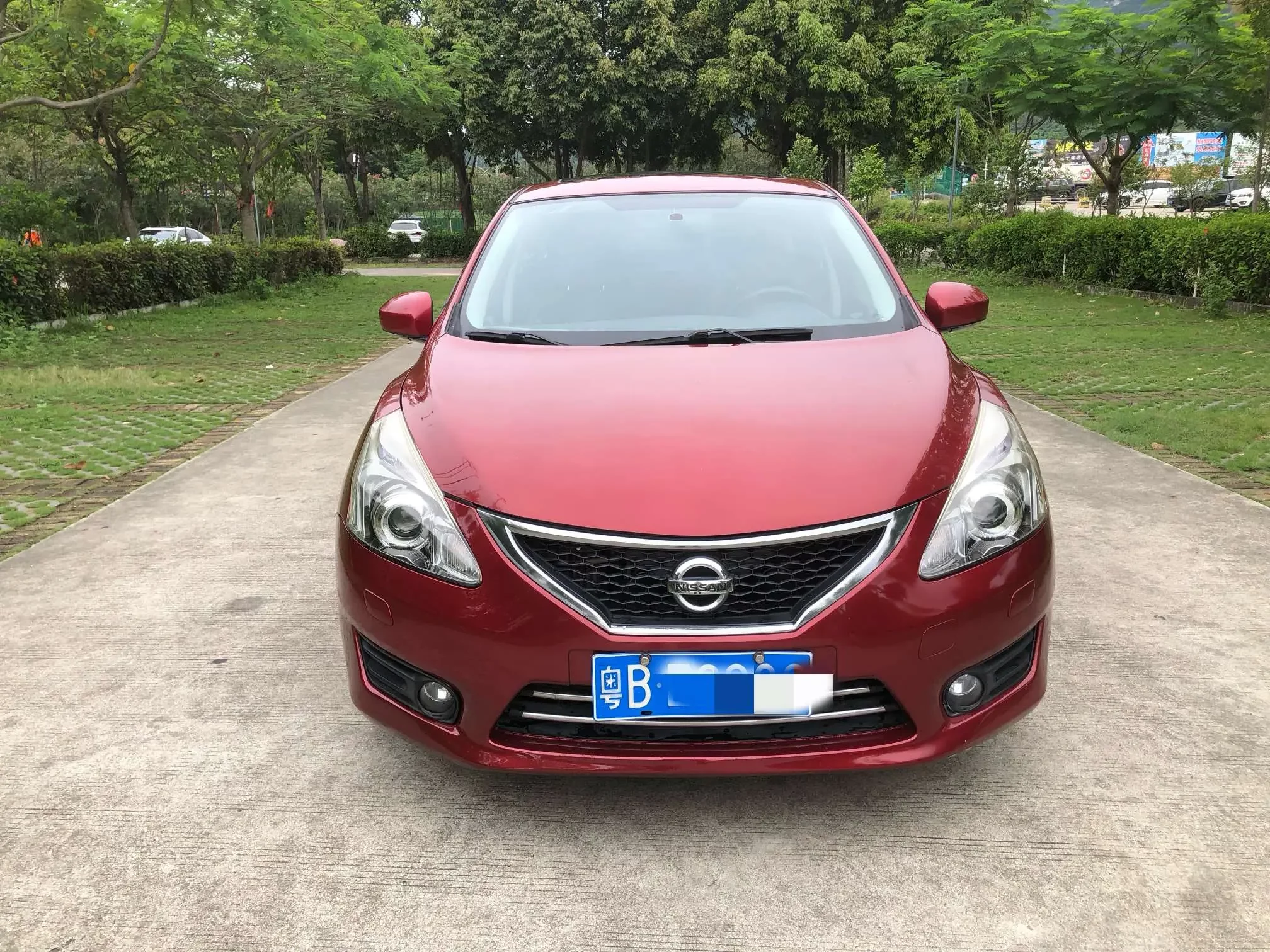 Nissan Tiida