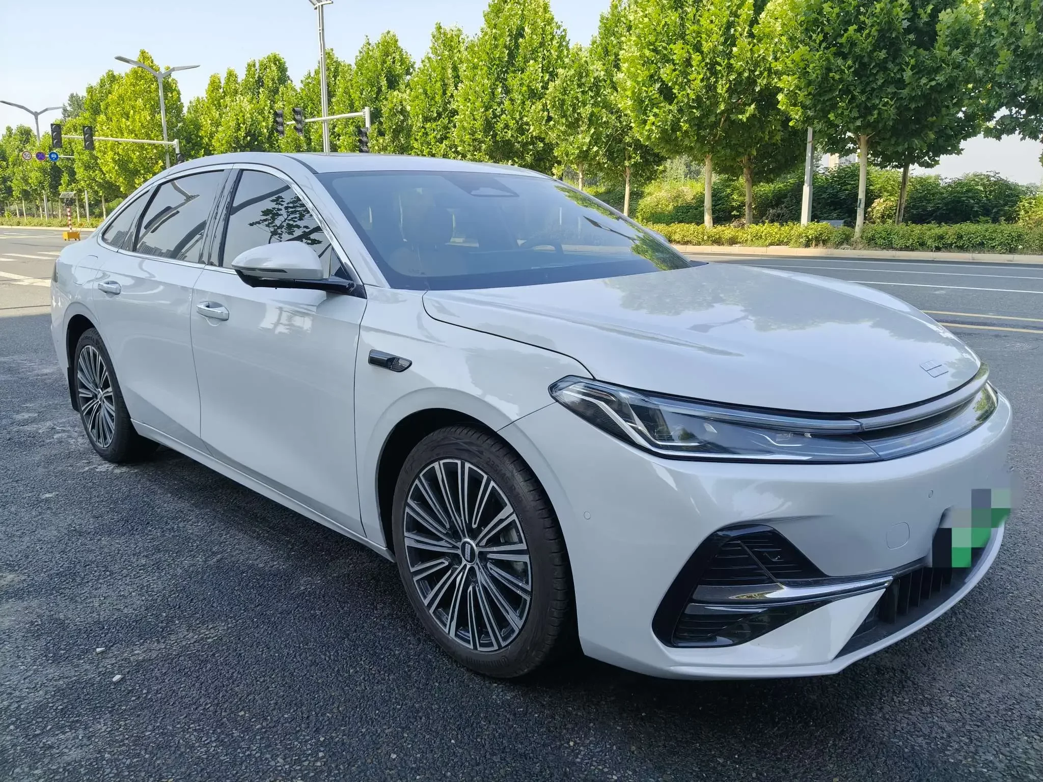 Geely Galaxy A7 EM