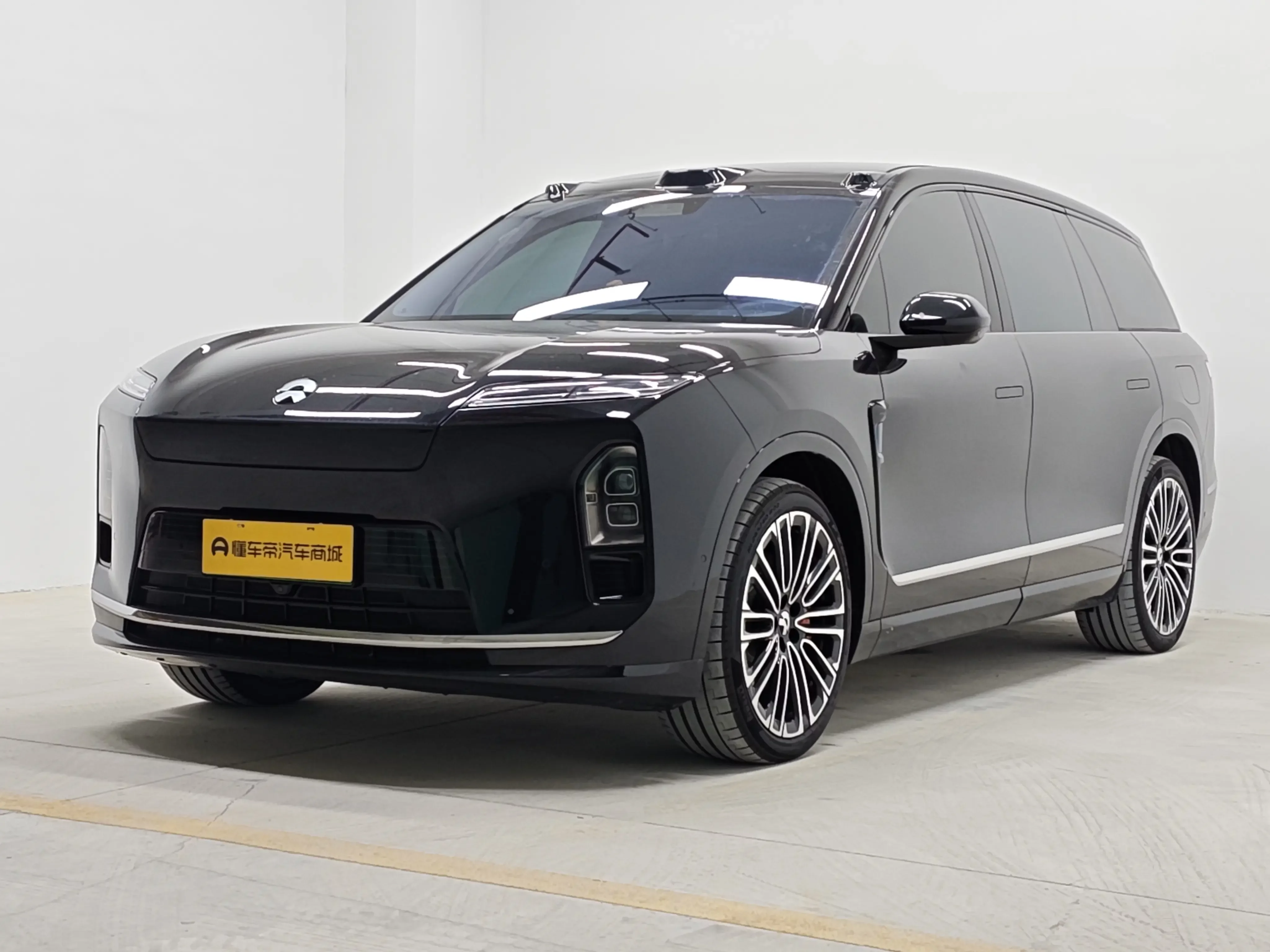NIO ES8  из Китая