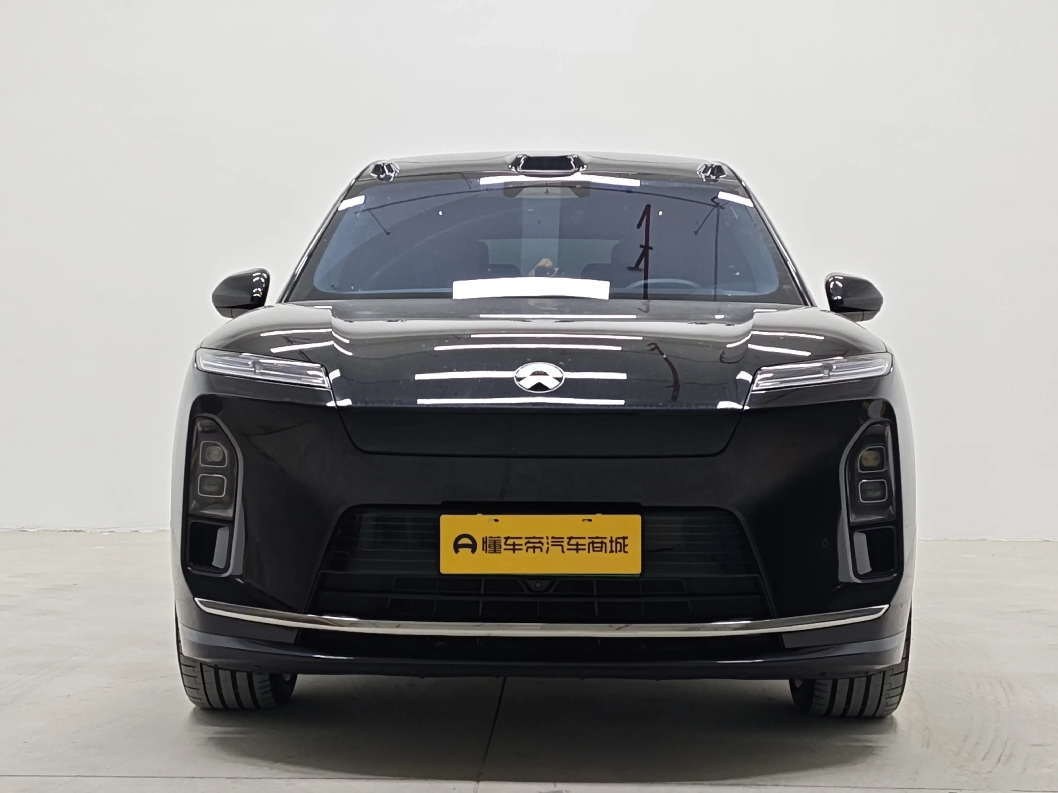 NIO ES8  из Китая