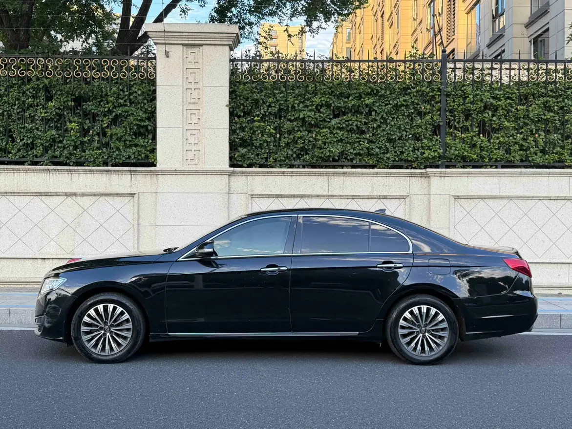 Hongqi H7