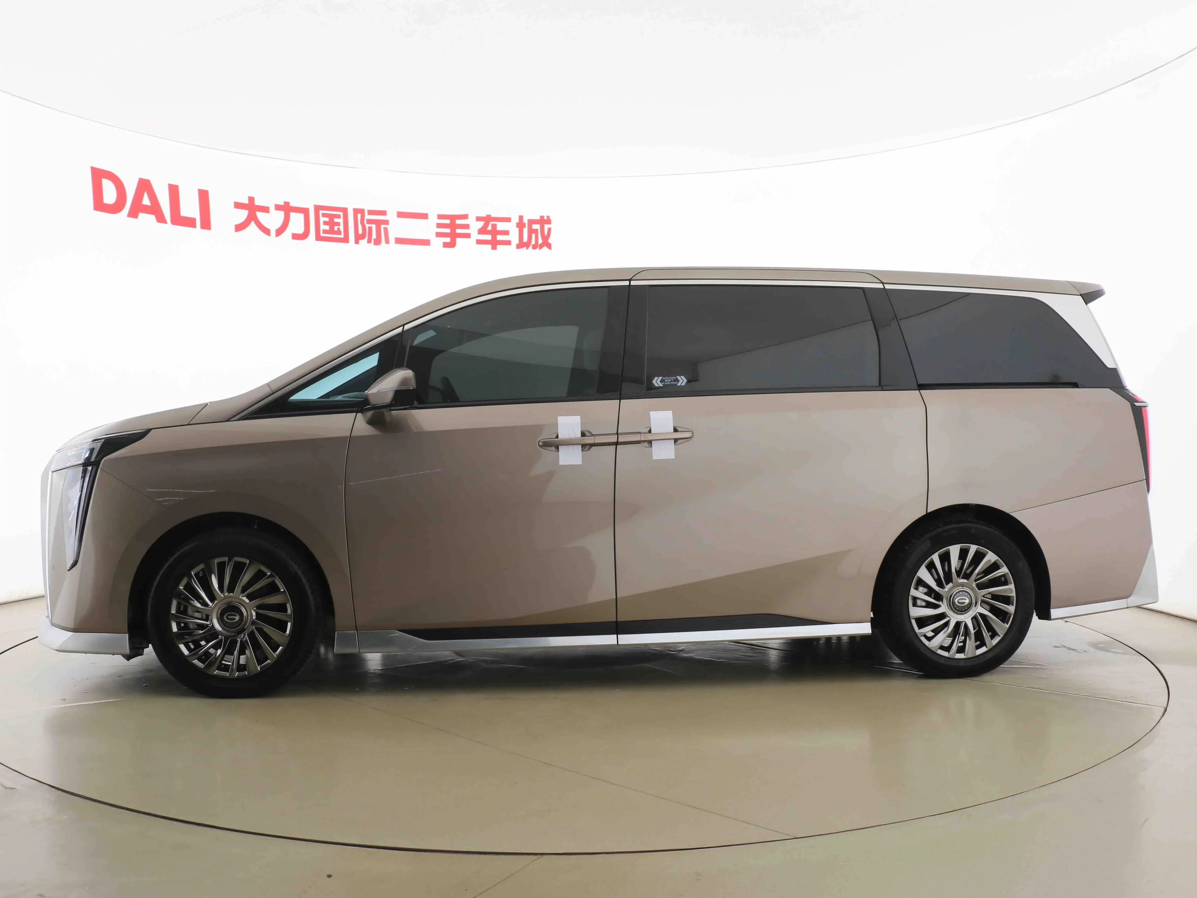 GAC Trumpchi M8