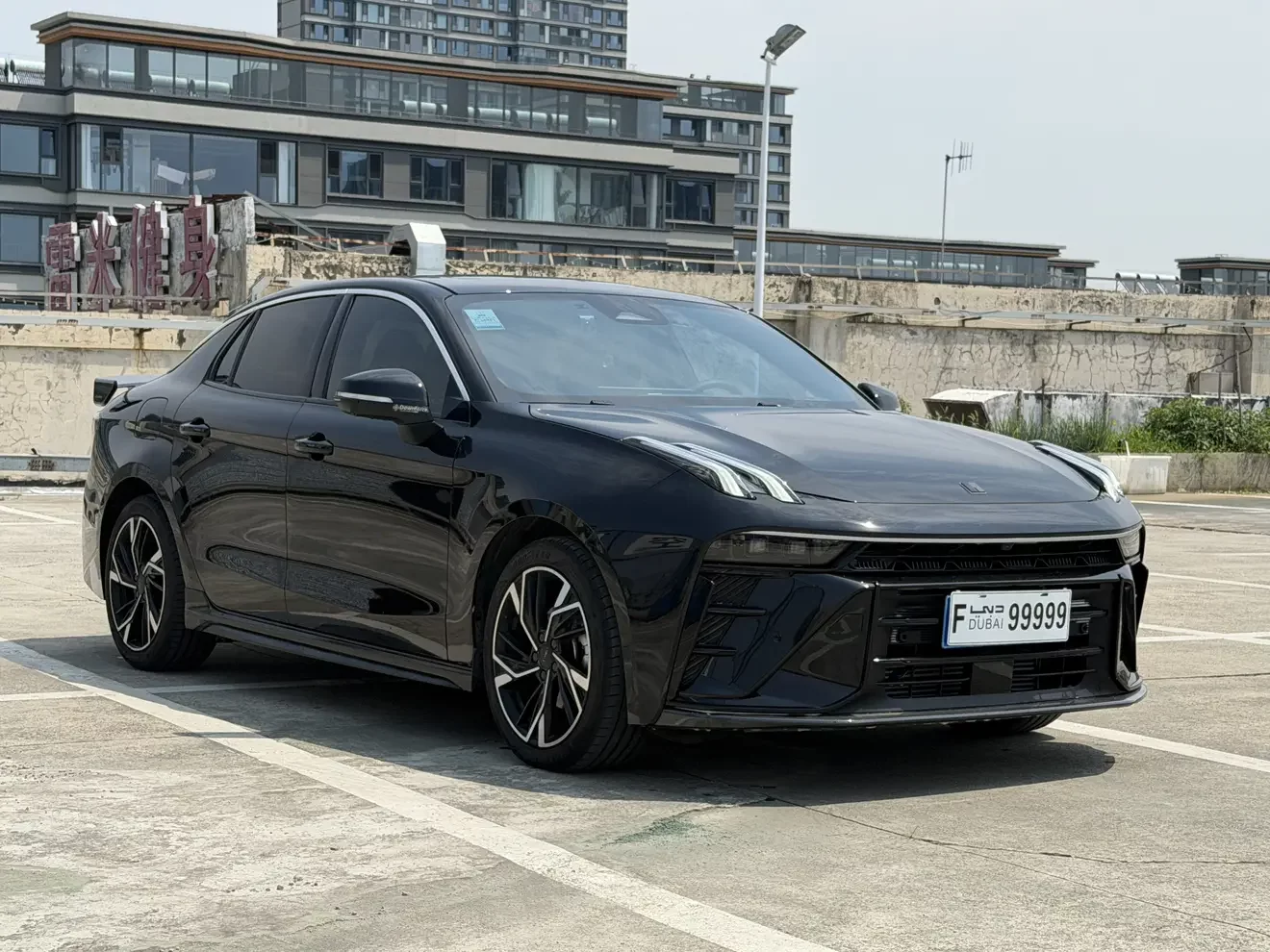 Lynk & Co 03