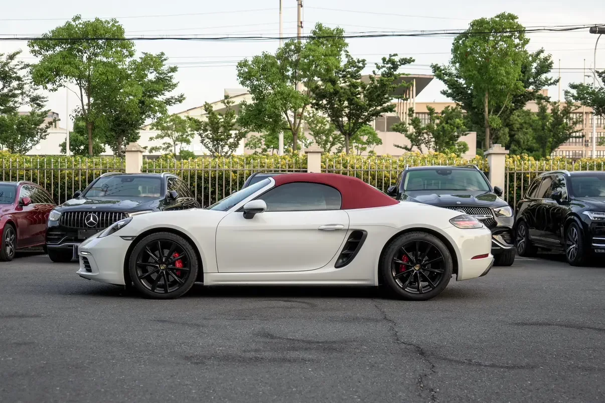 Porsche 718