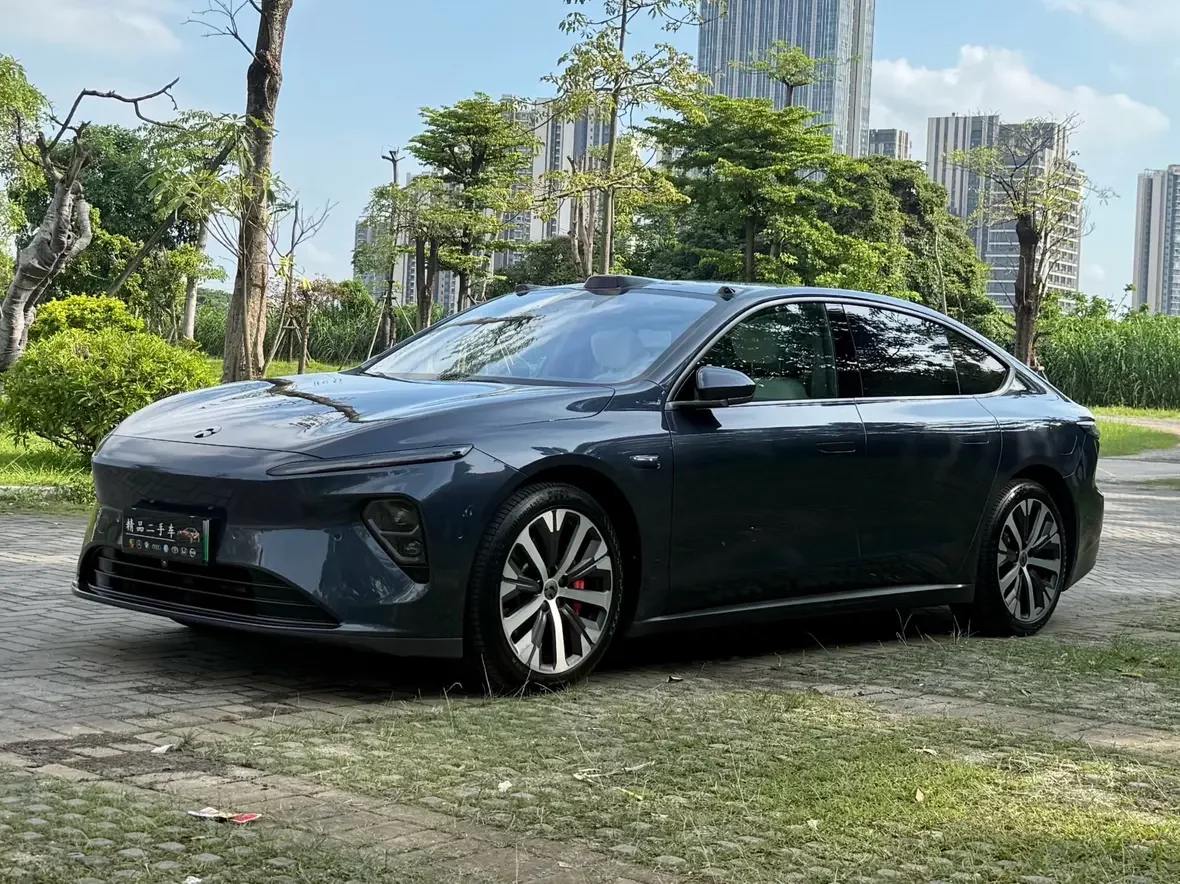 NIO ET7