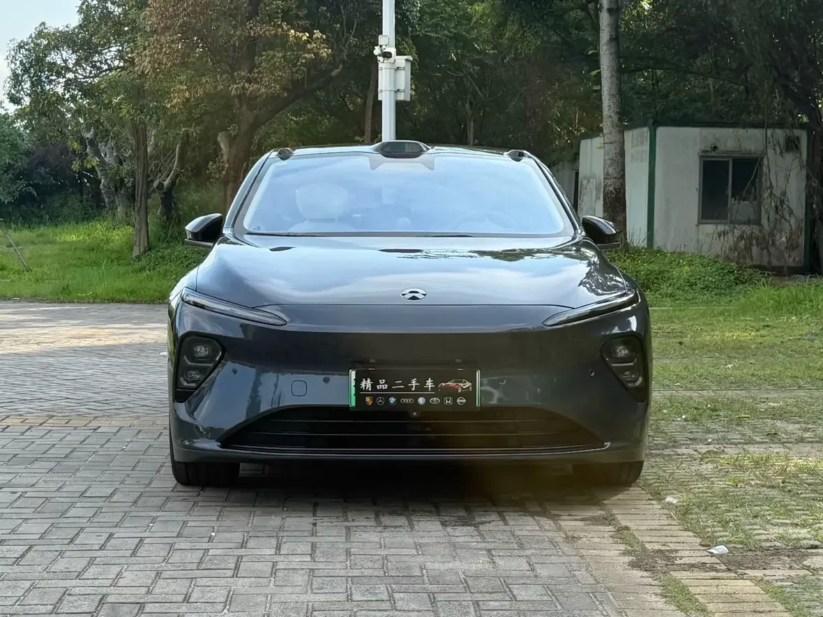NIO ET7
