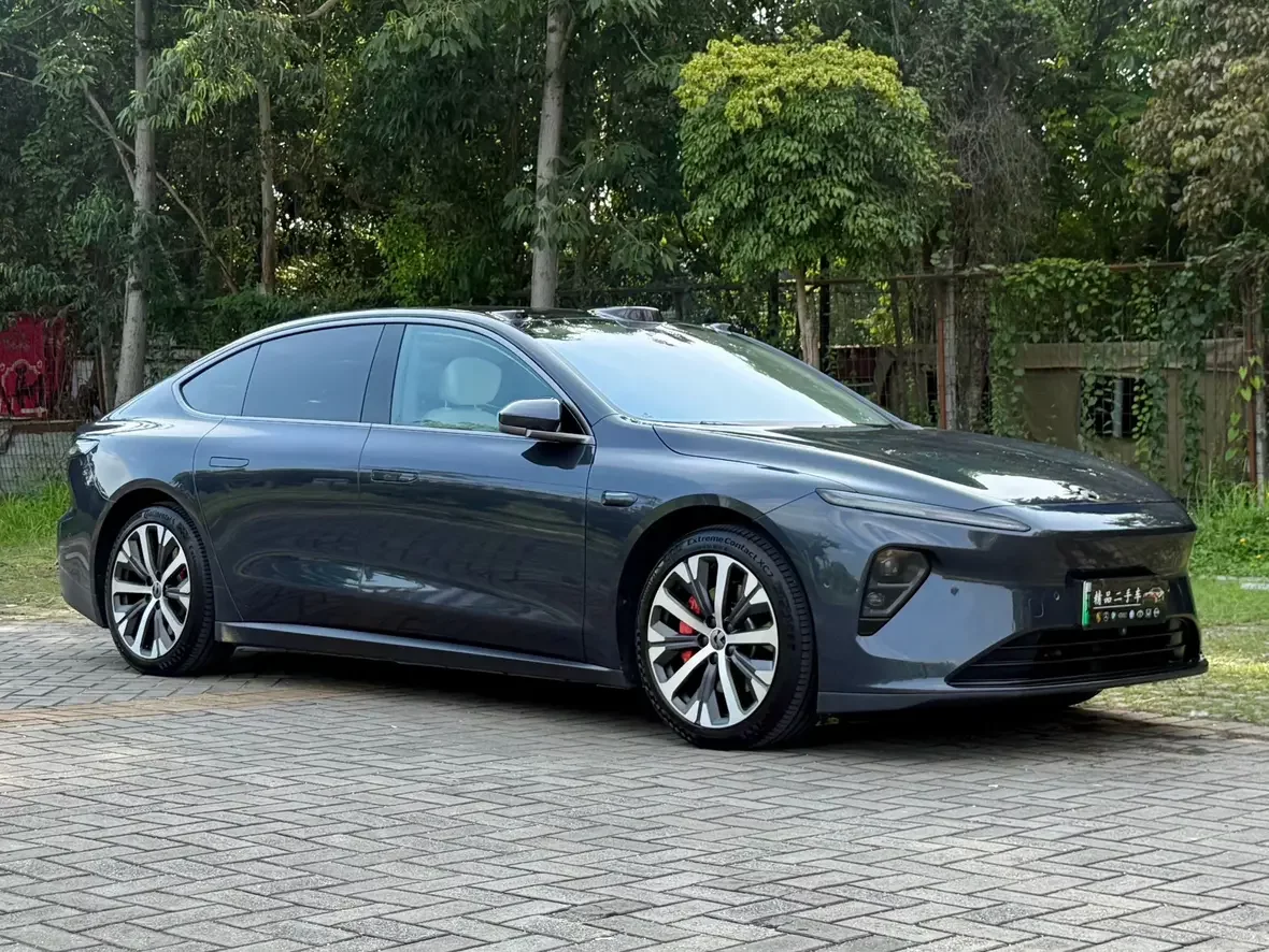 NIO ET7