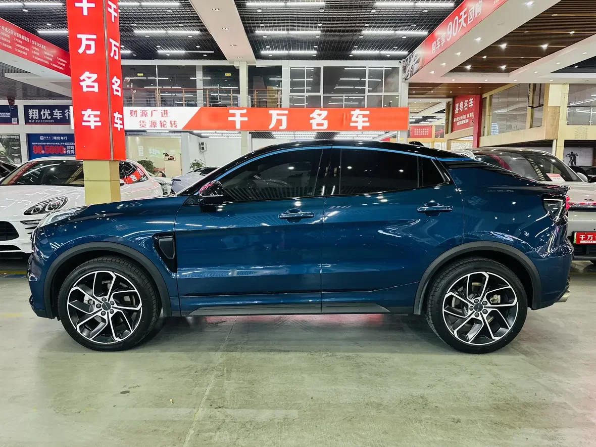Lynk & Co 05