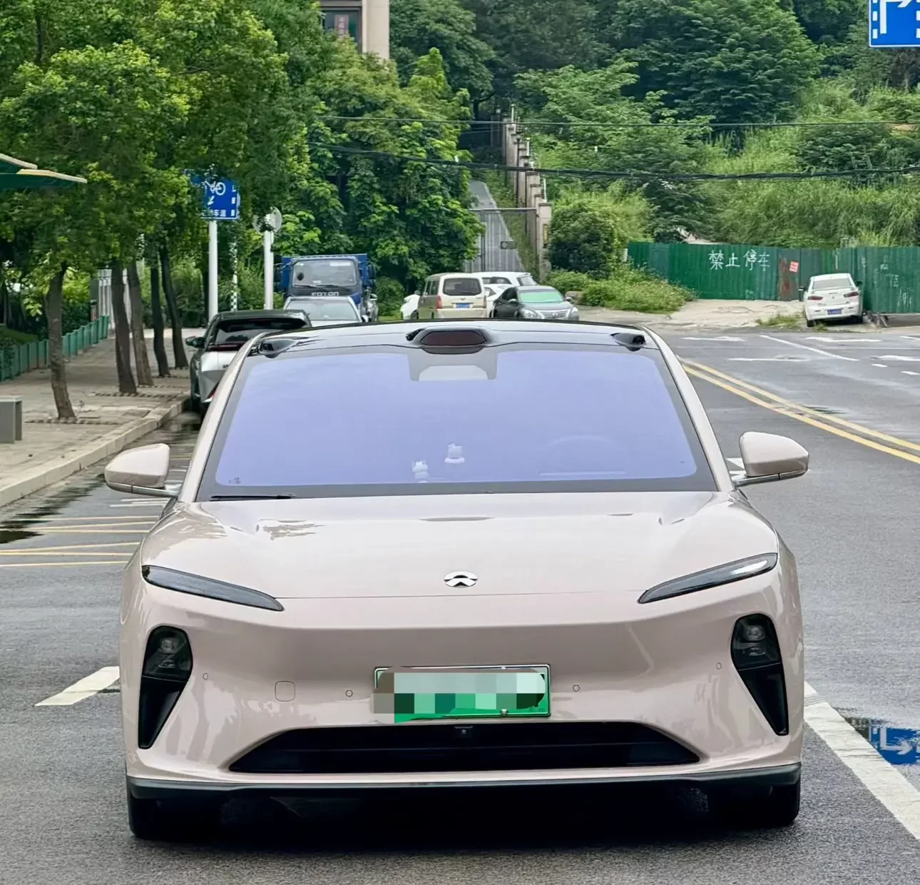 NIO ET5  из Китая