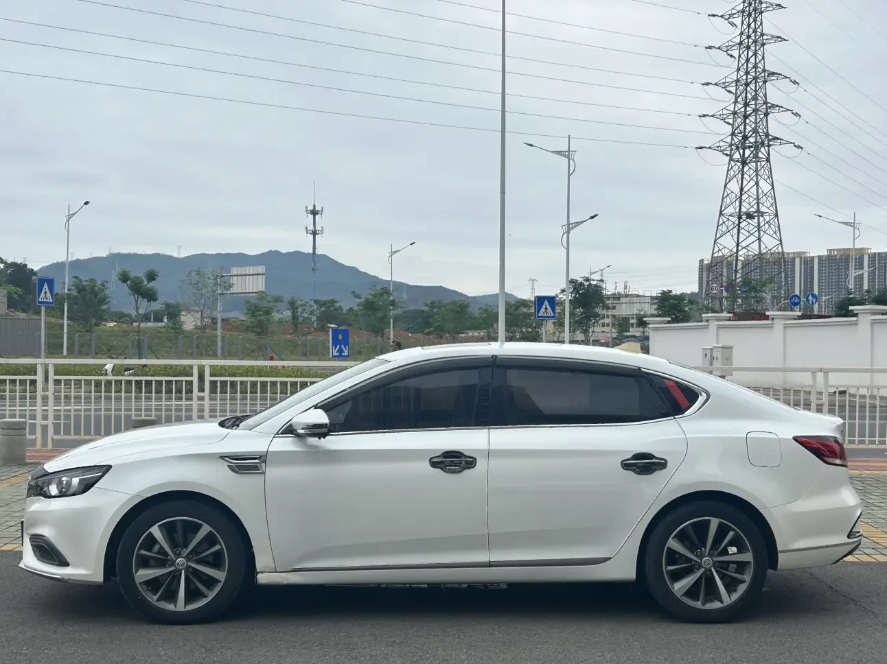 MG 6