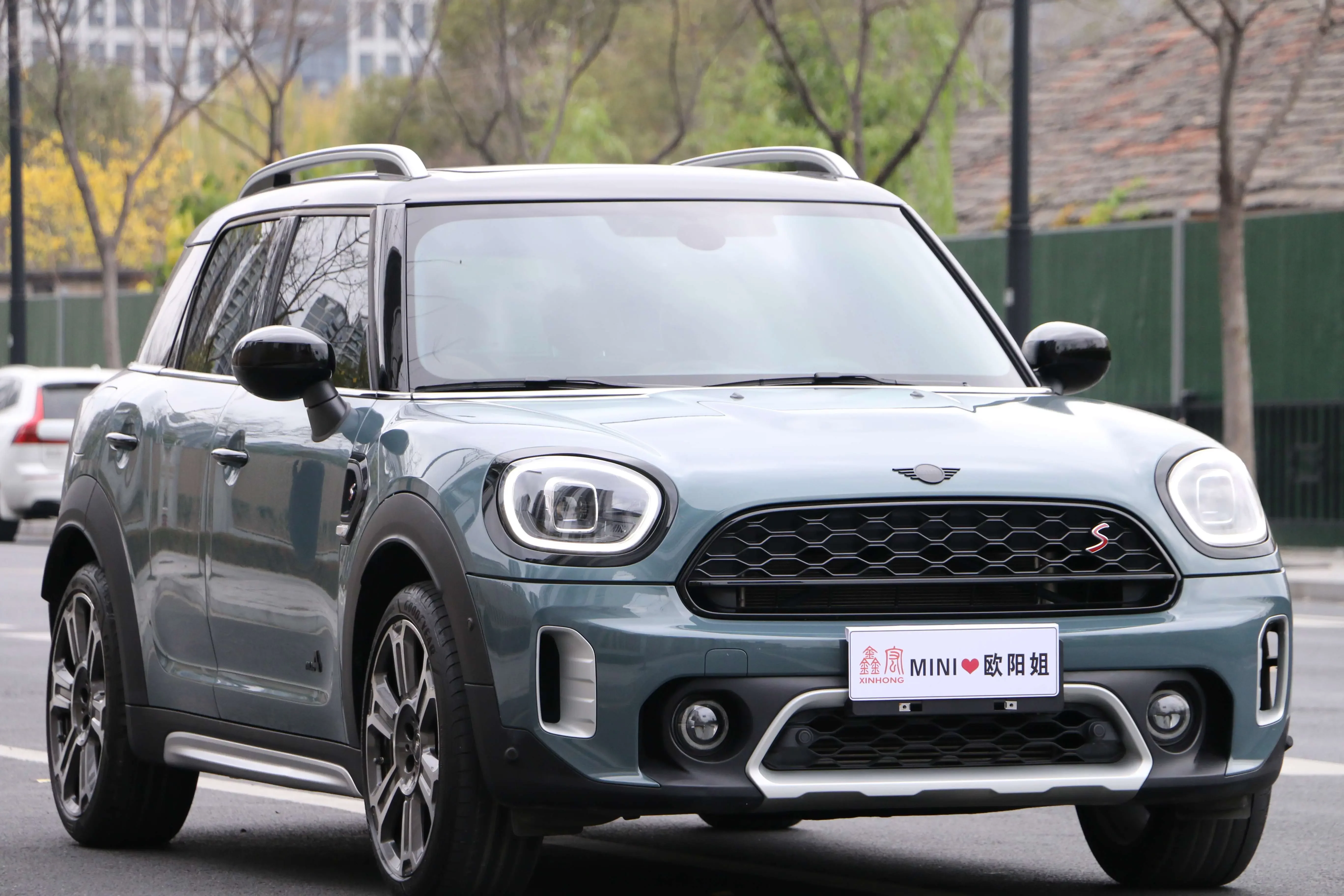 MINI COUNTRYMAN