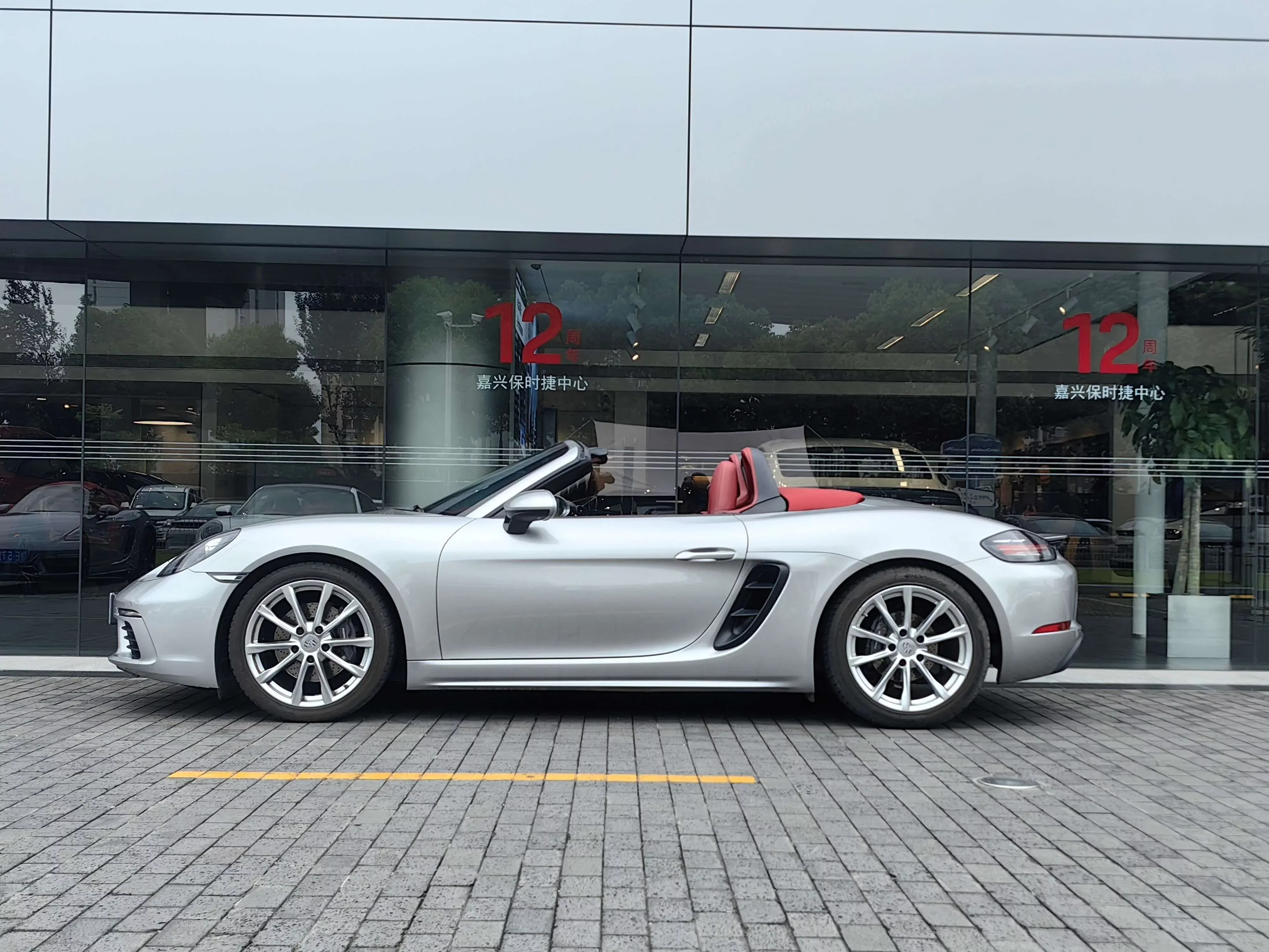 Porsche 718
