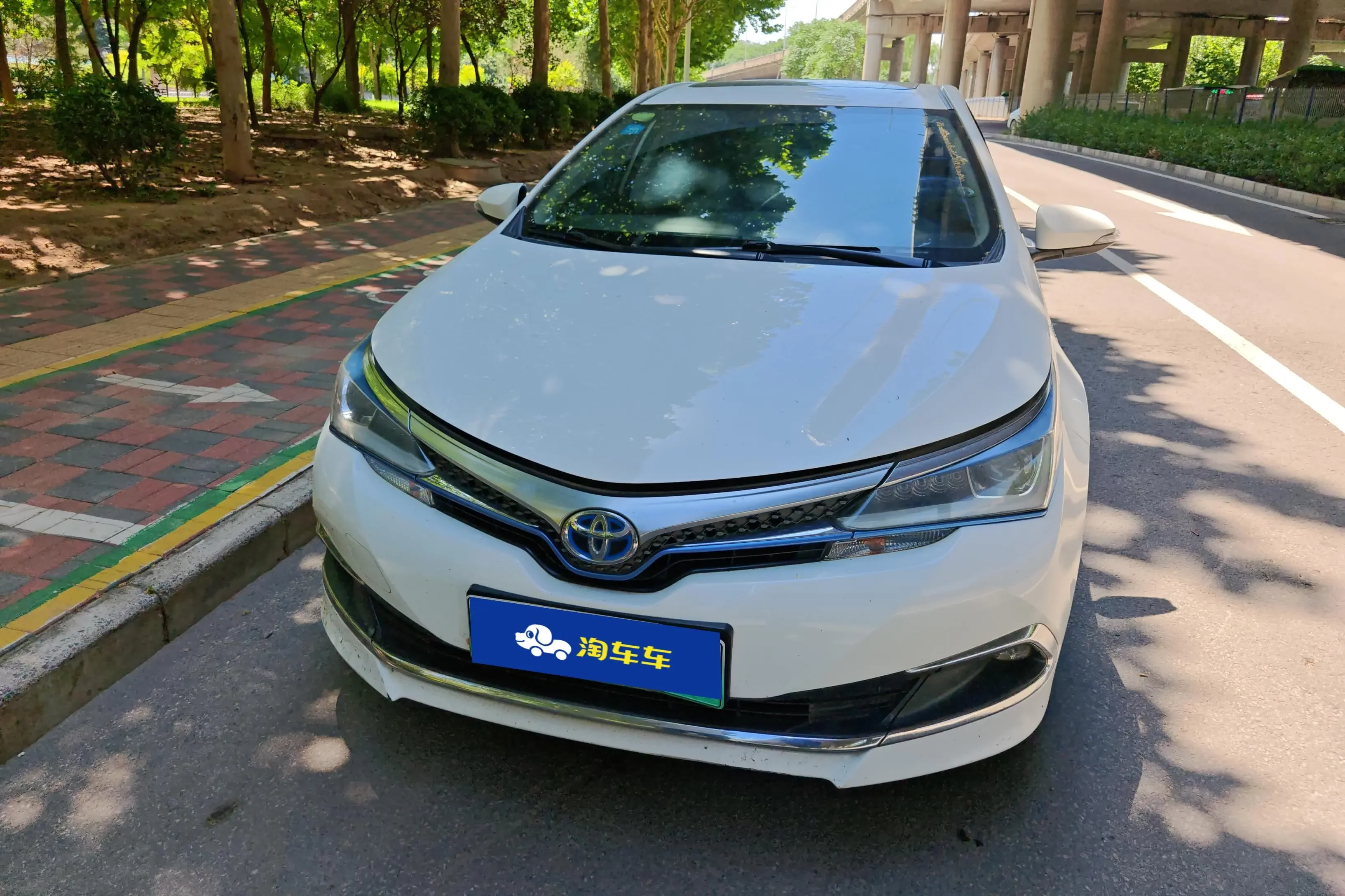 Toyota Corolla Dual Engine E+