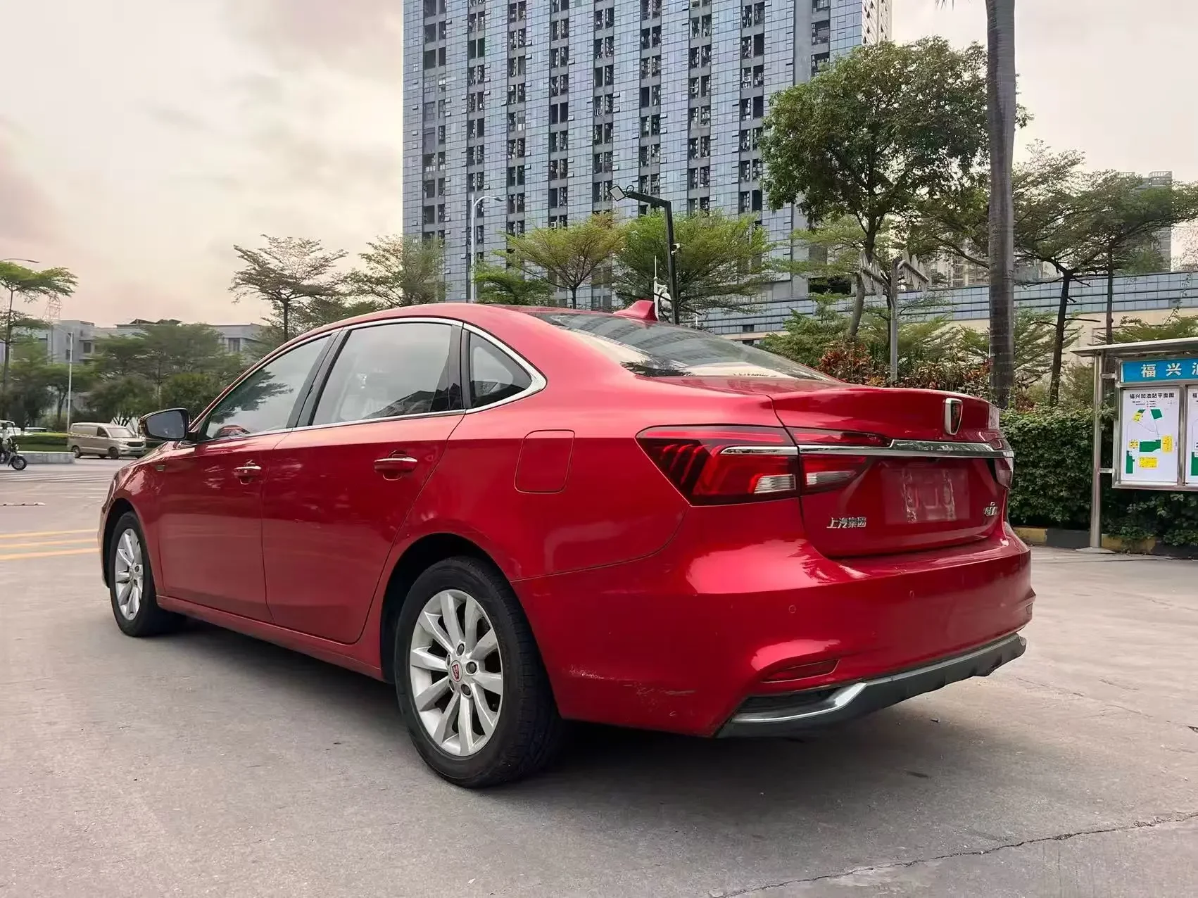 Roewe ei6