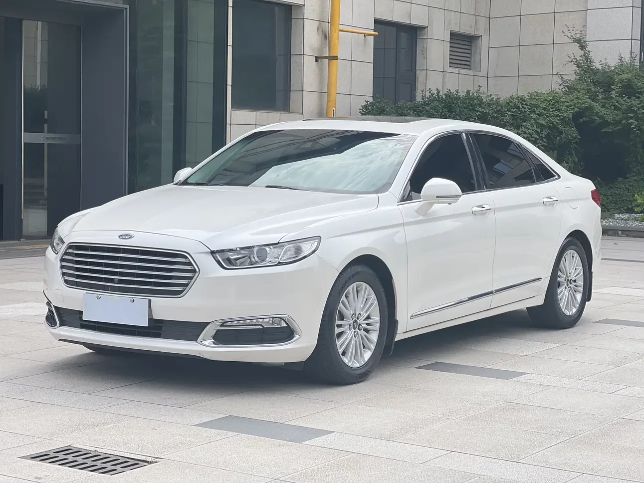 Ford Taurus
