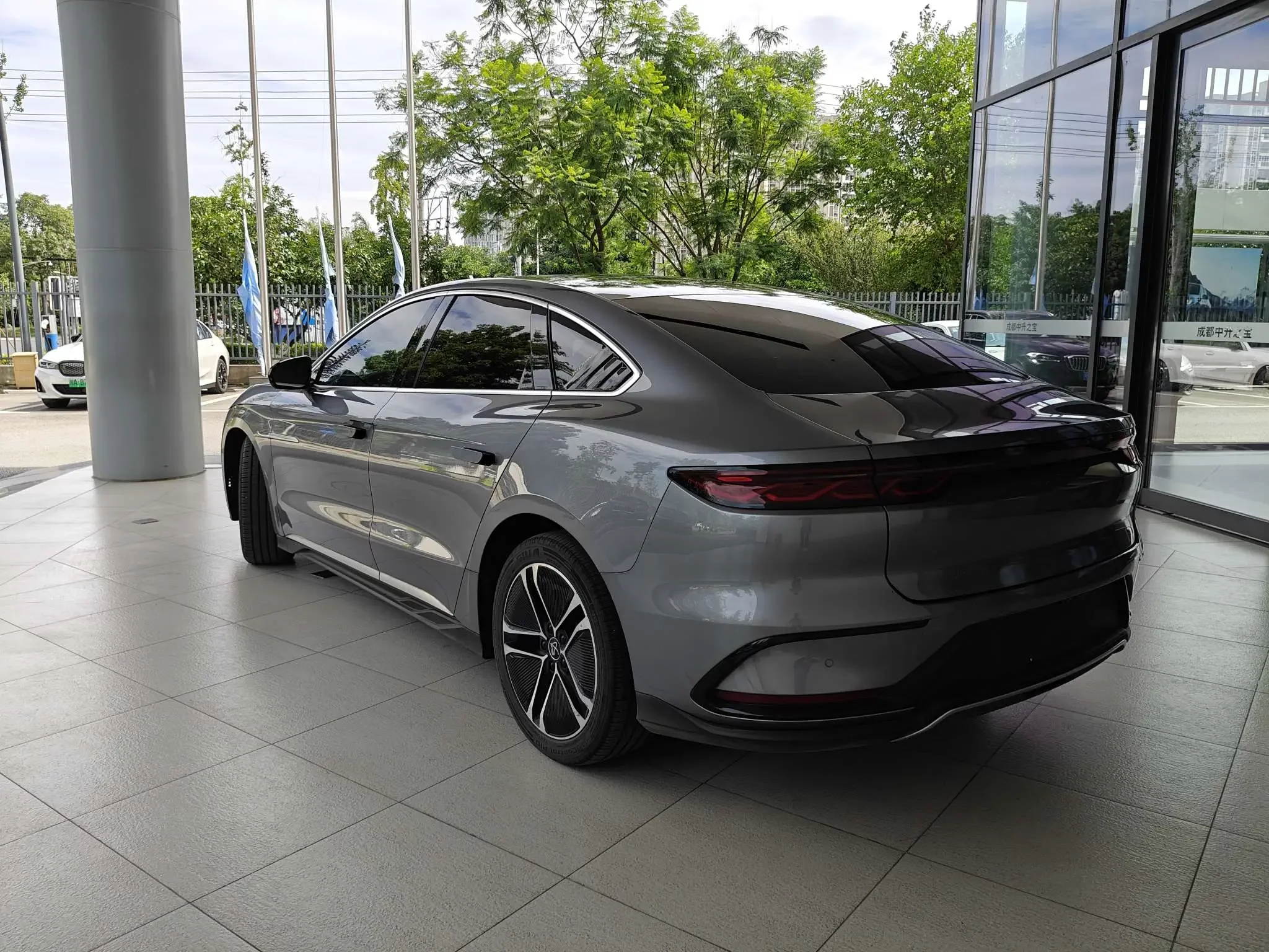 BYD Han EV