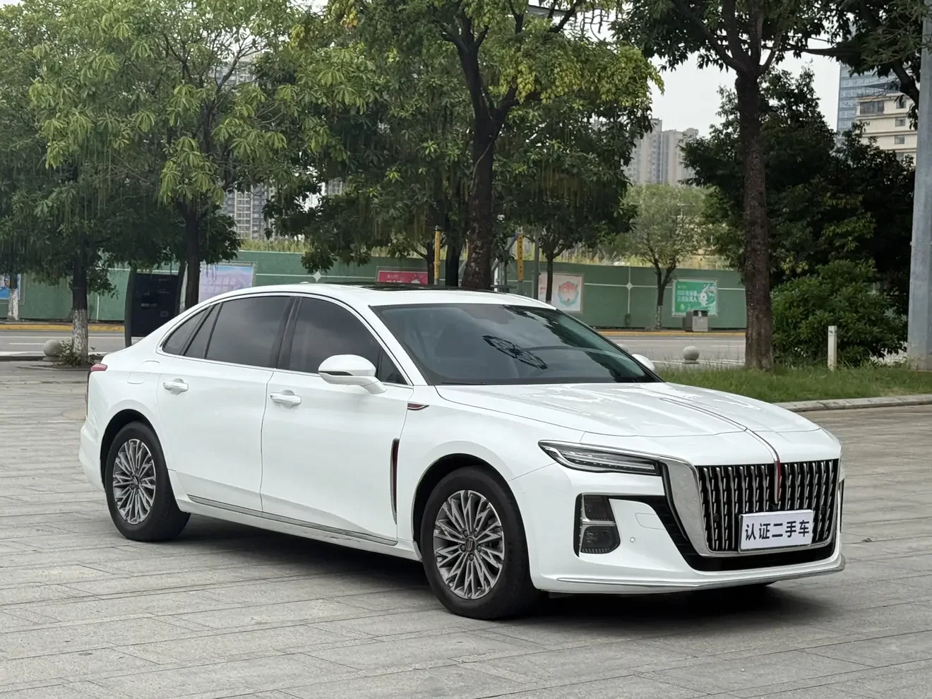 Hongqi H5