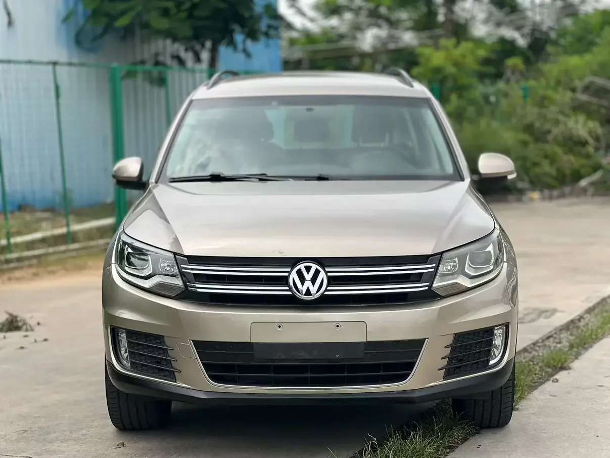 Volkswagen Tiguan (Tharu)