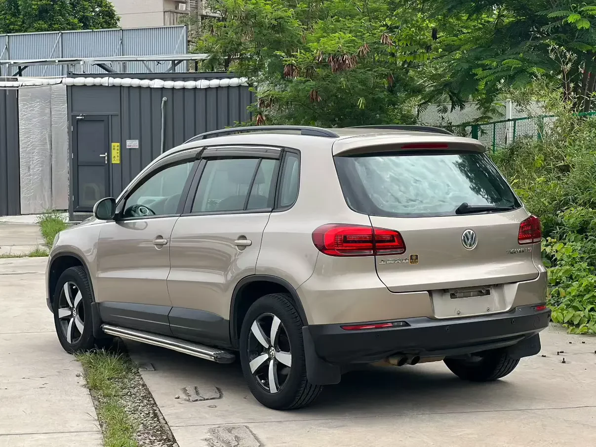 Volkswagen Tiguan (Tharu)