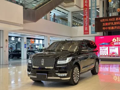 Lincoln Navigator