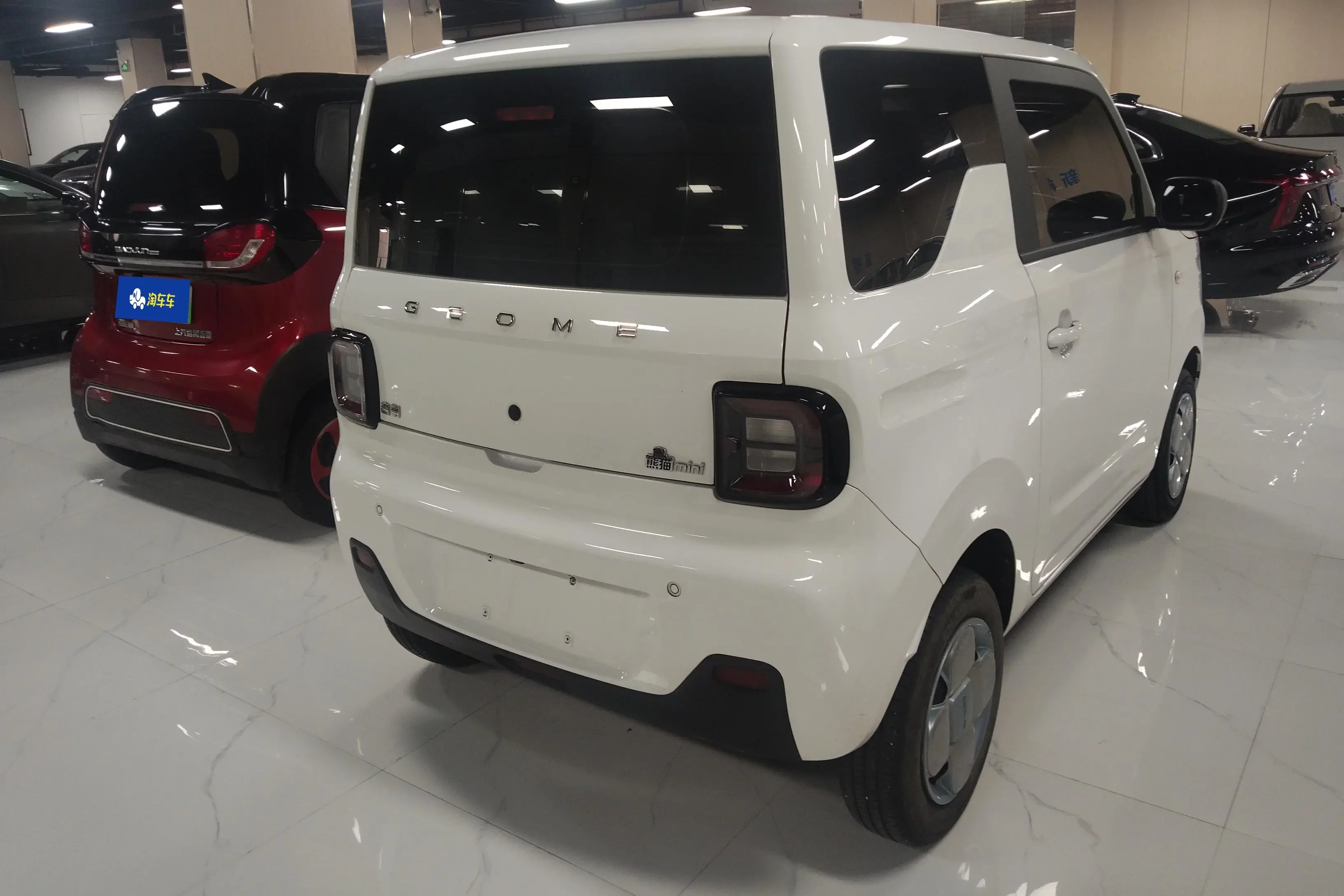 Geely panda