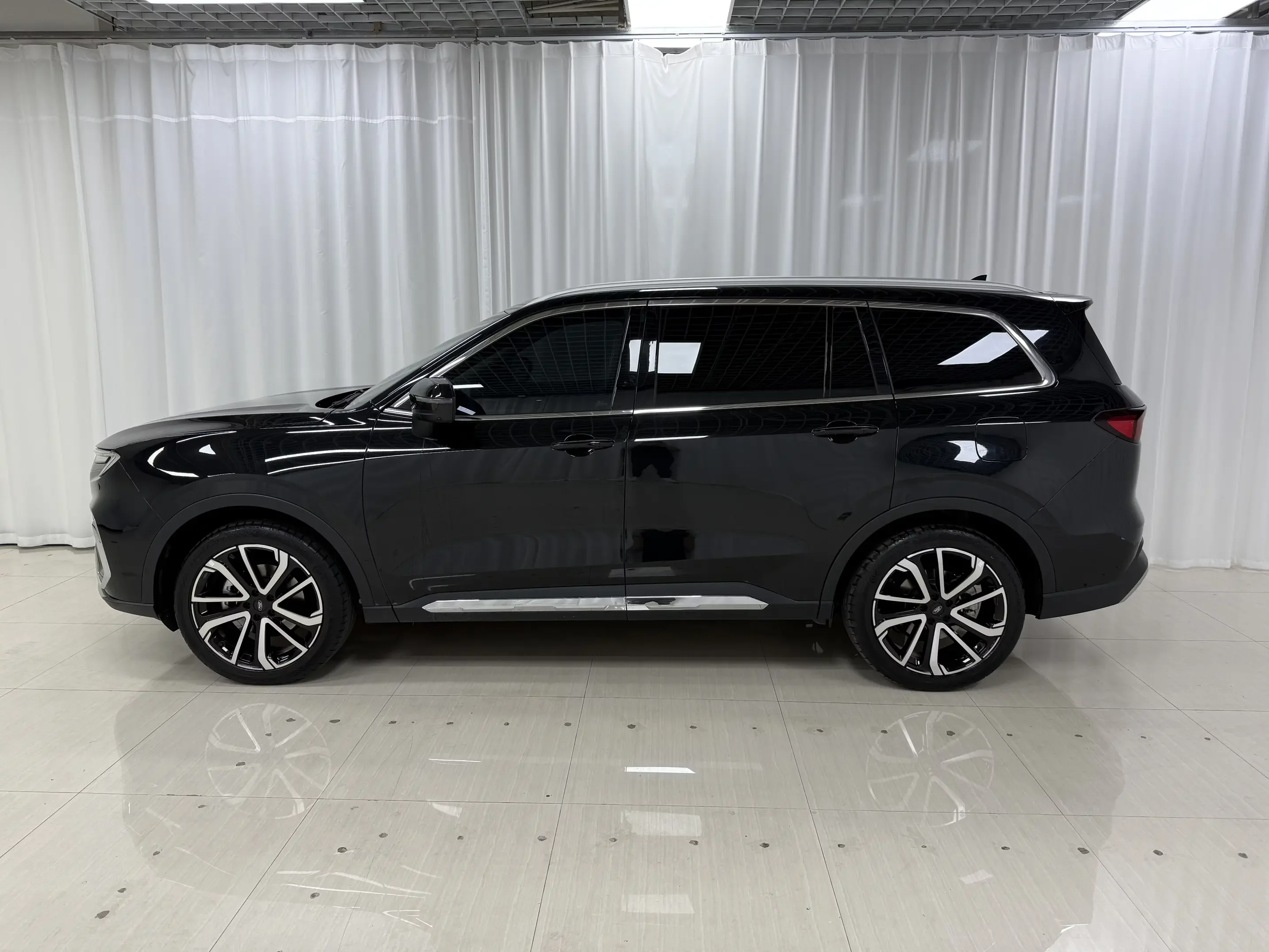Ford Lingyu