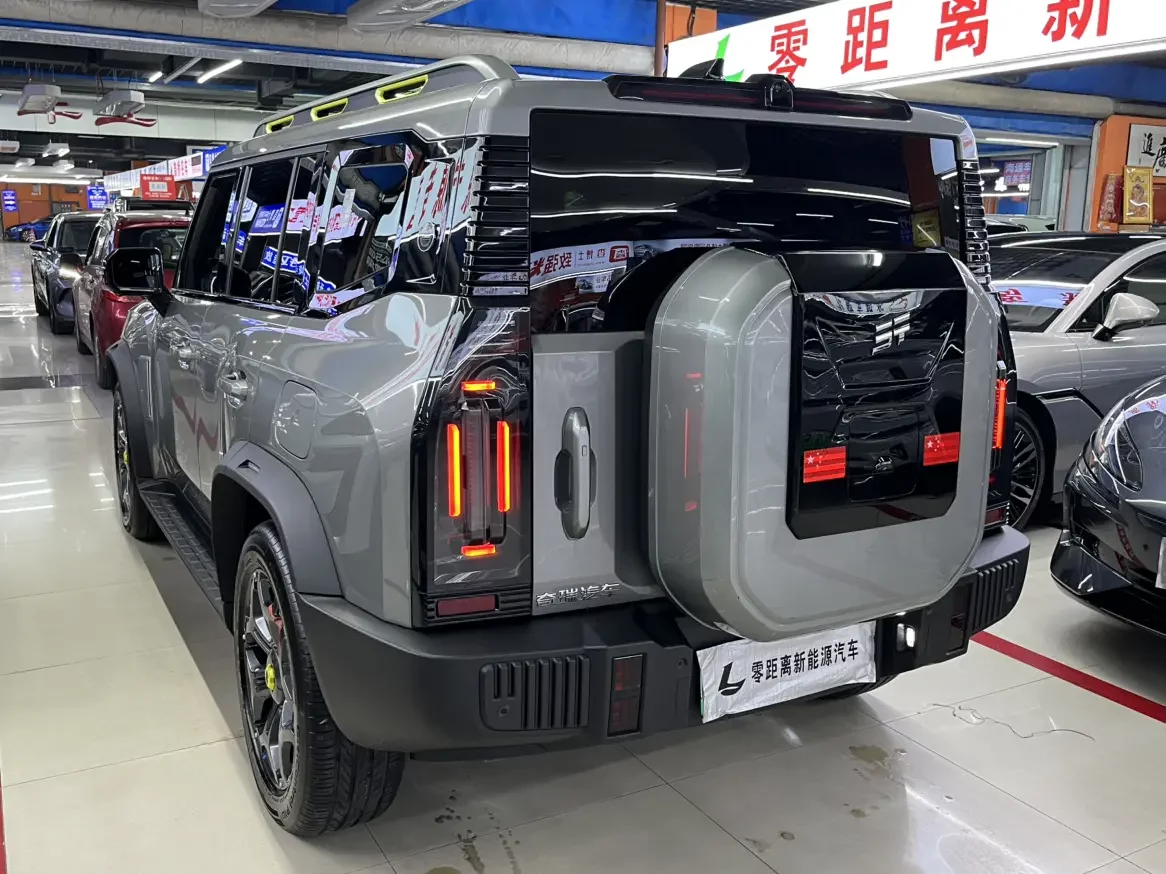 Jietu Shanhai Jetour Traveler C-DM