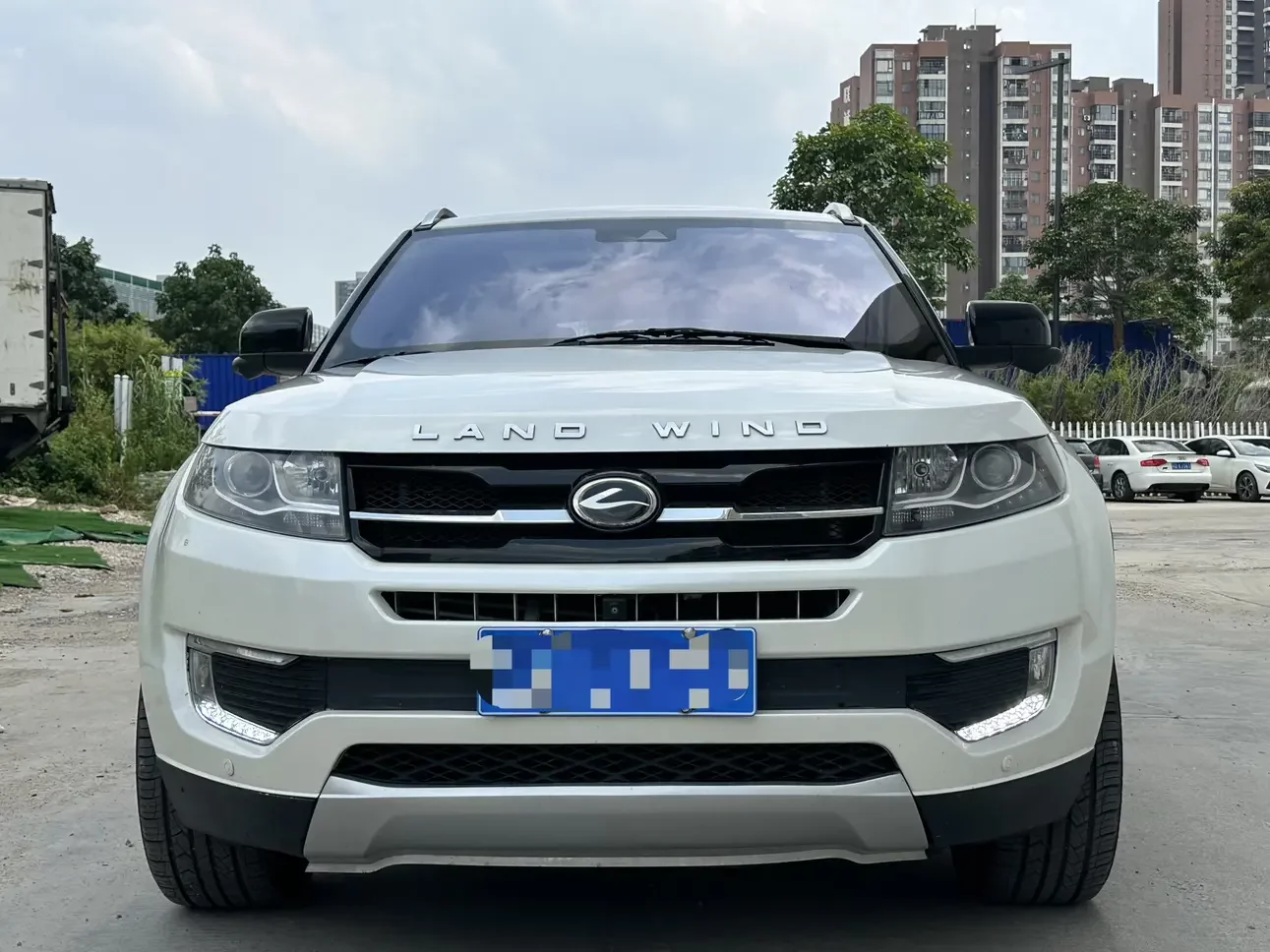 Lu Feng Landwind X7