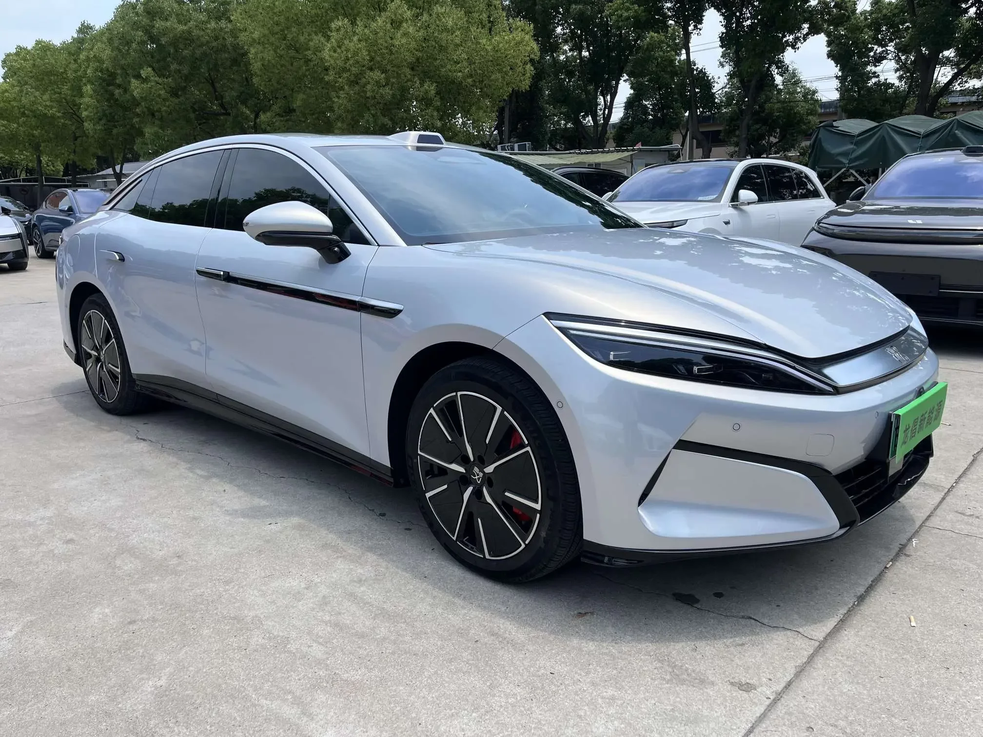 BYD Han L EV