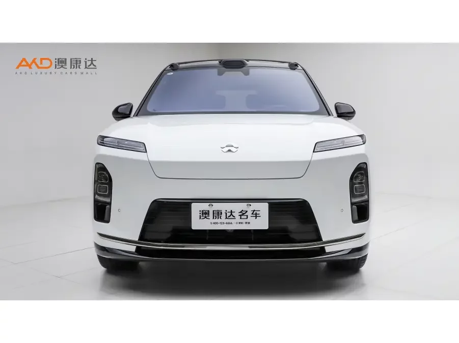 NIO ES8