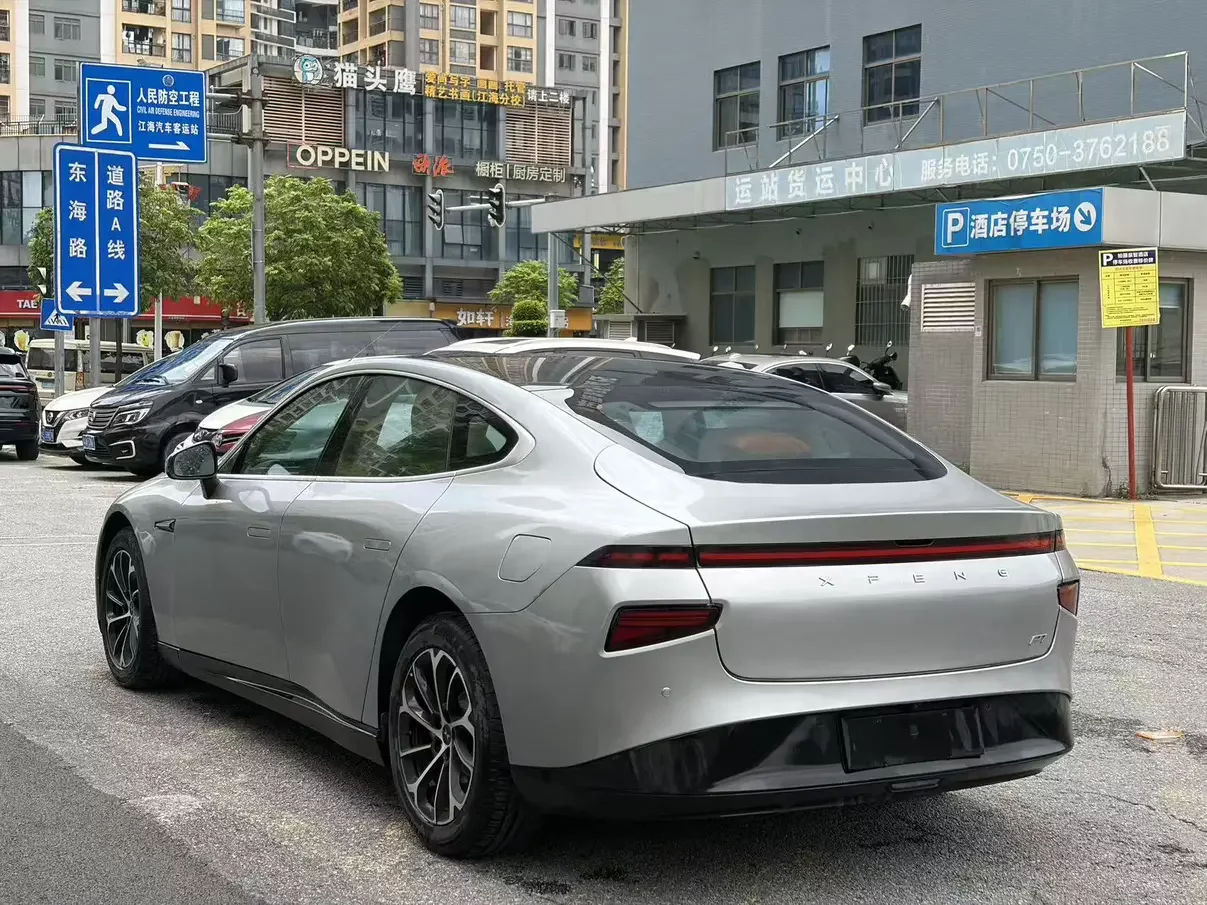 Xpeng P7
