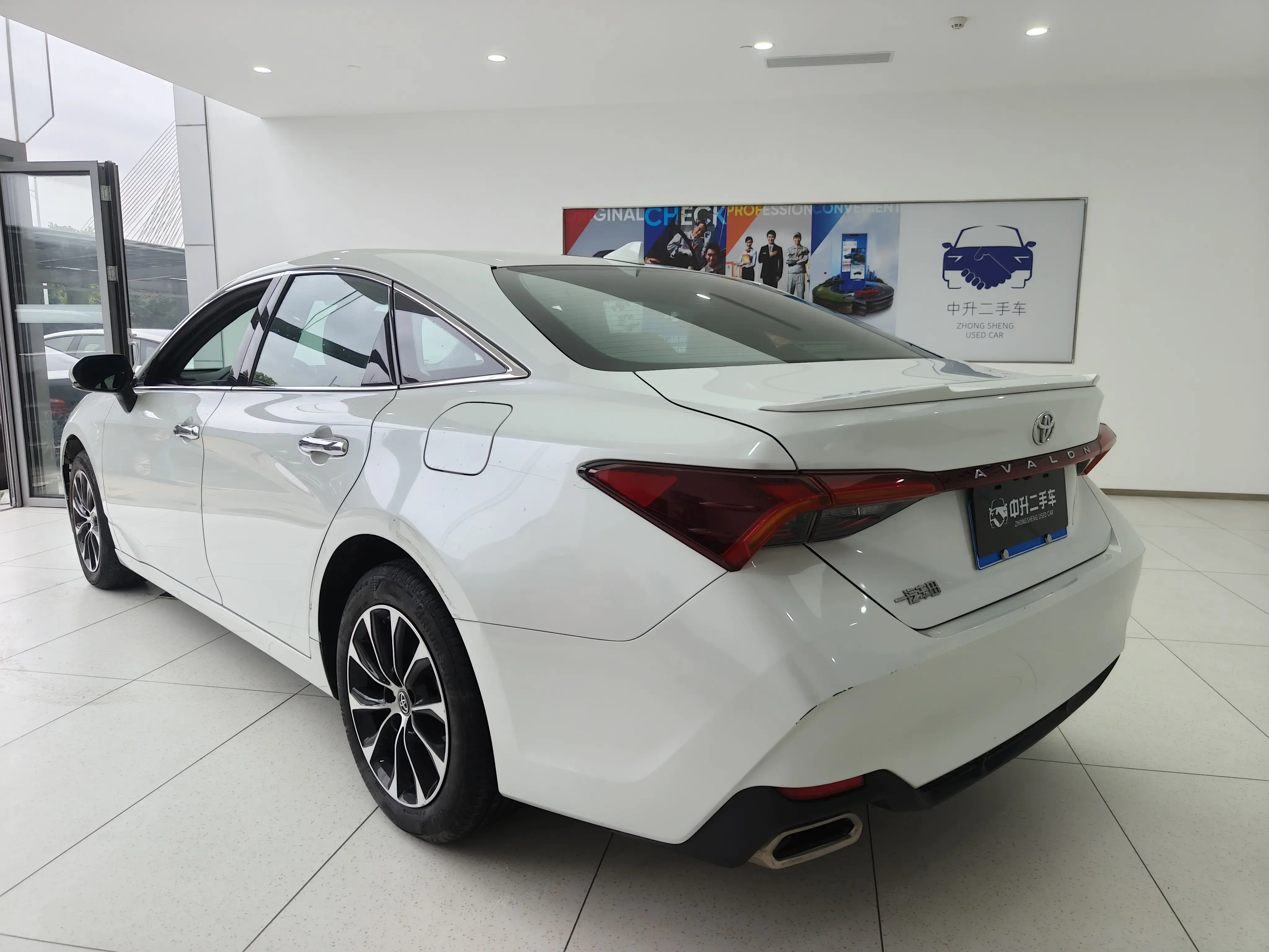 Toyota Avalon