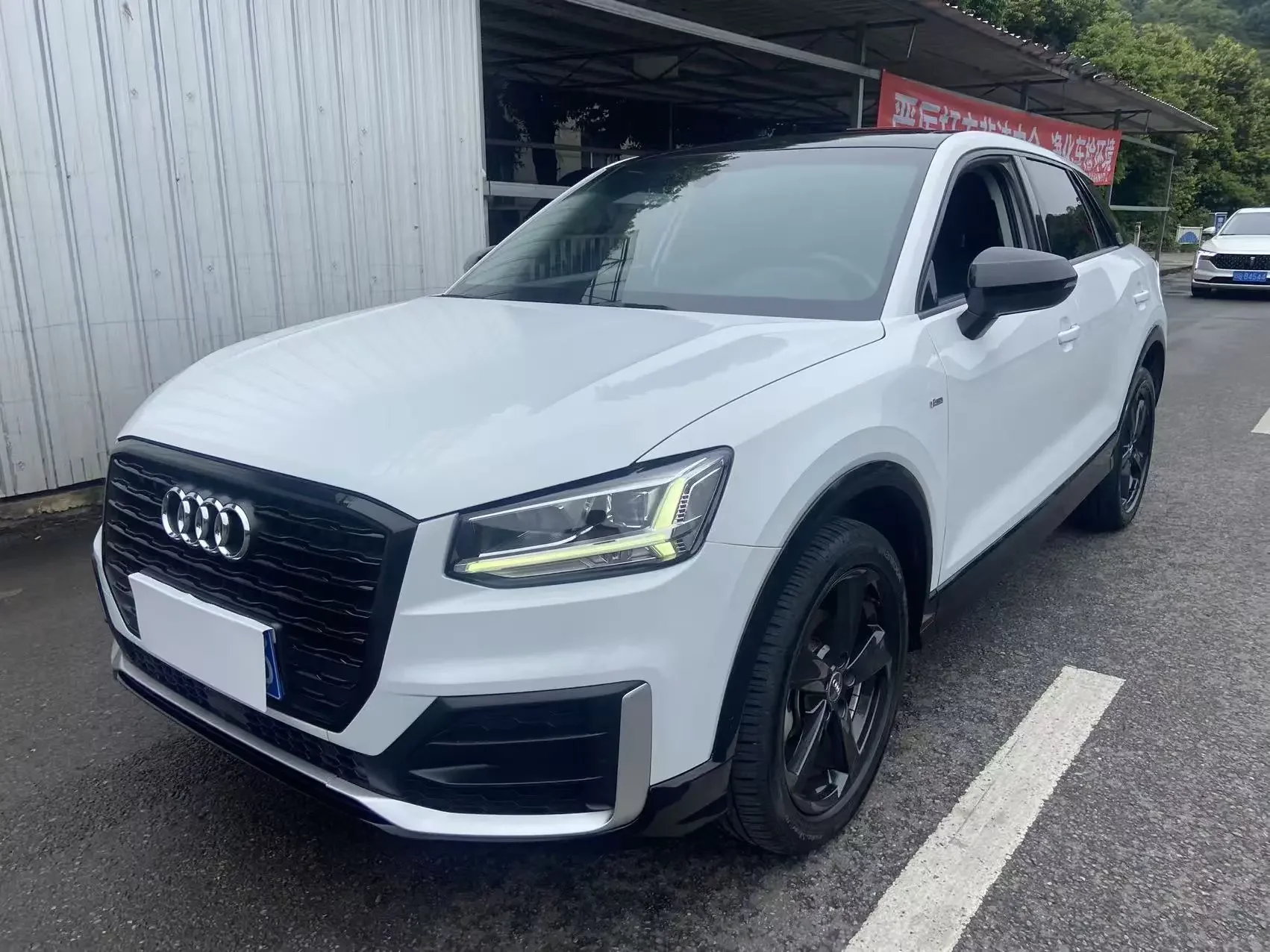 Audi Q2L