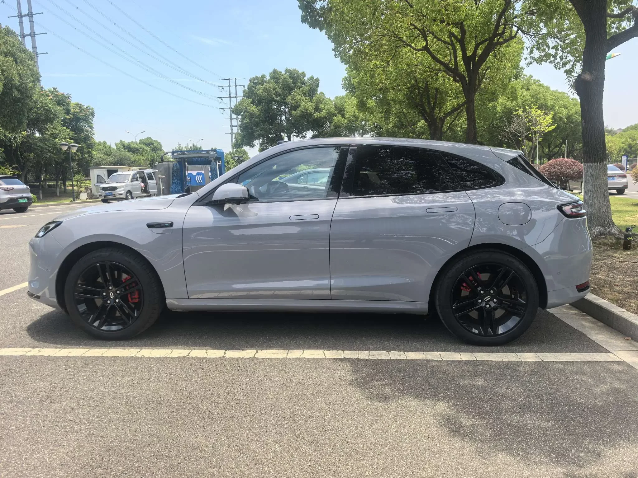 AITO M5