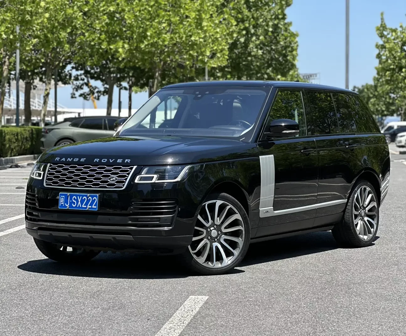 Land Rover range rover
