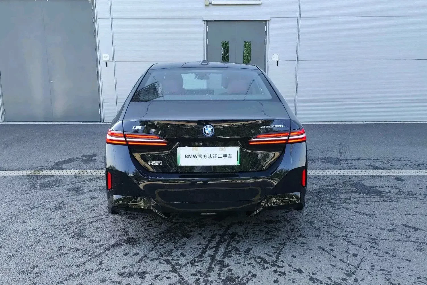 BMW i5