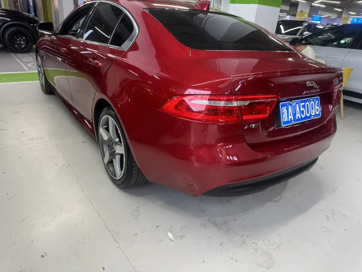 Jaguar XE