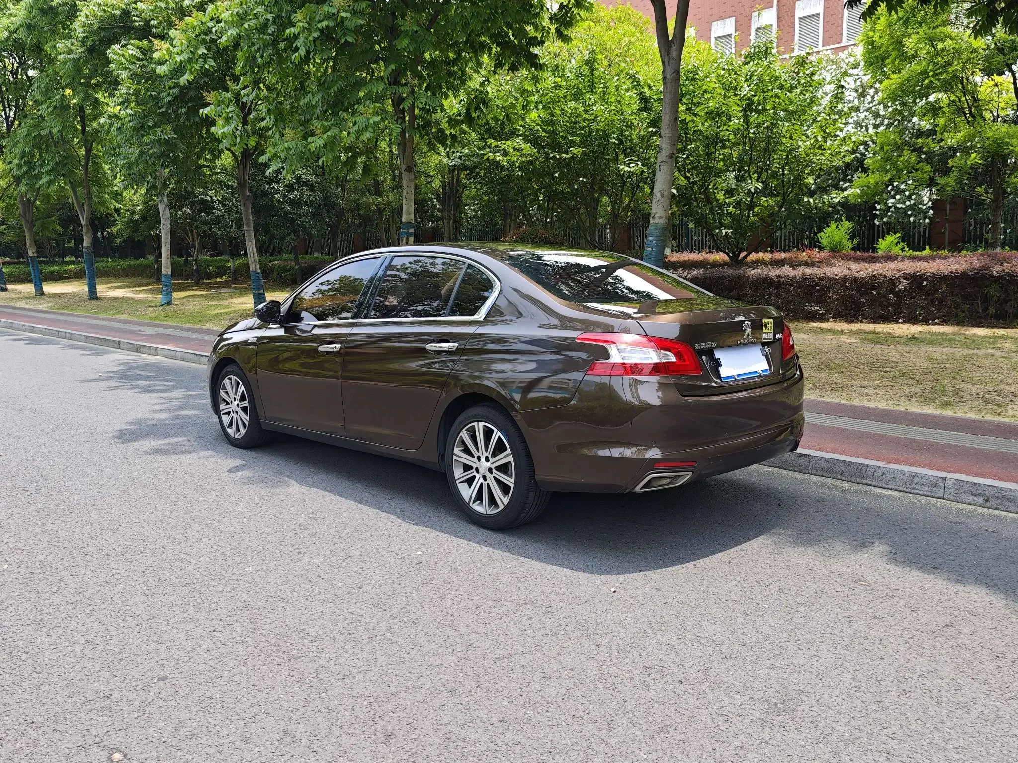 Peugeot 408