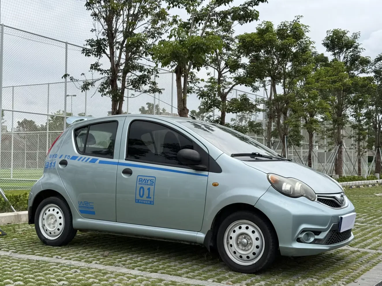 BYD F0